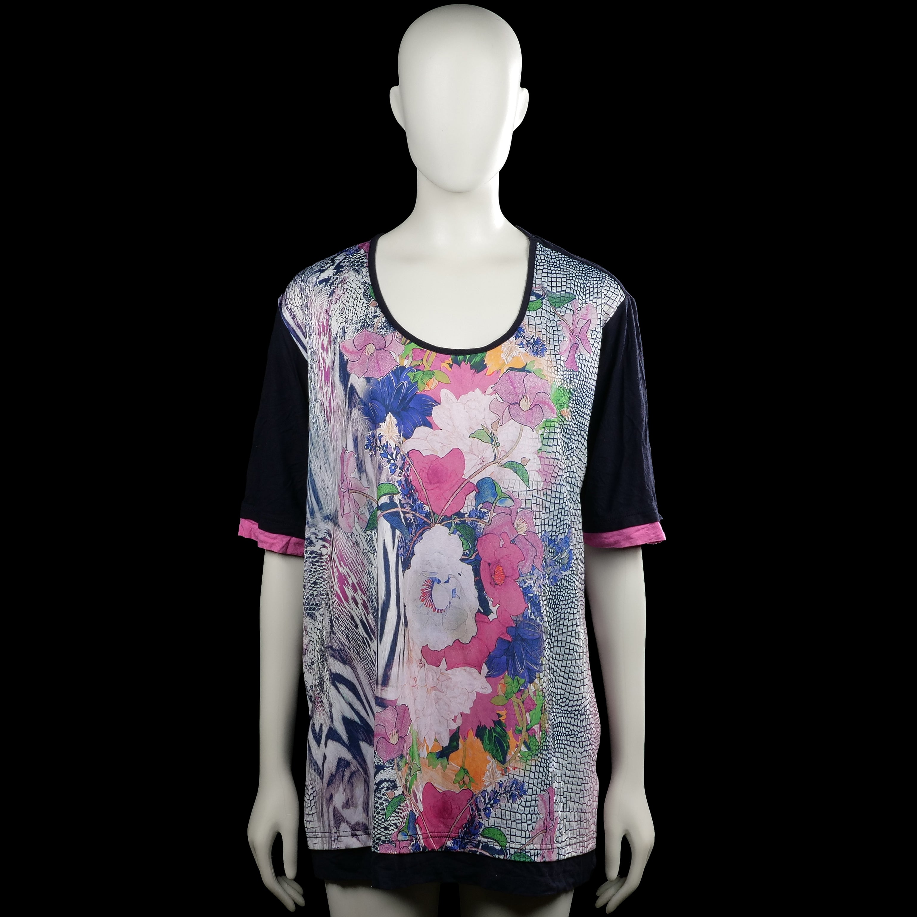 T-shirt - Multicolored - Size XL - Multicolored floral top with a scoop neck and short sleeves. Solid dark back with straight hem and plain cuffs with a pink trim.