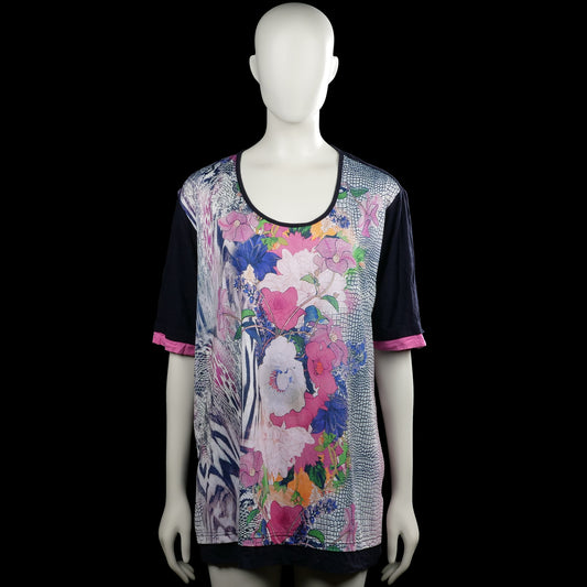 T-shirt - Multicolored - Size XL - Multicolored floral top with a scoop neck and short sleeves. Solid dark back with straight hem and plain cuffs with a pink trim.