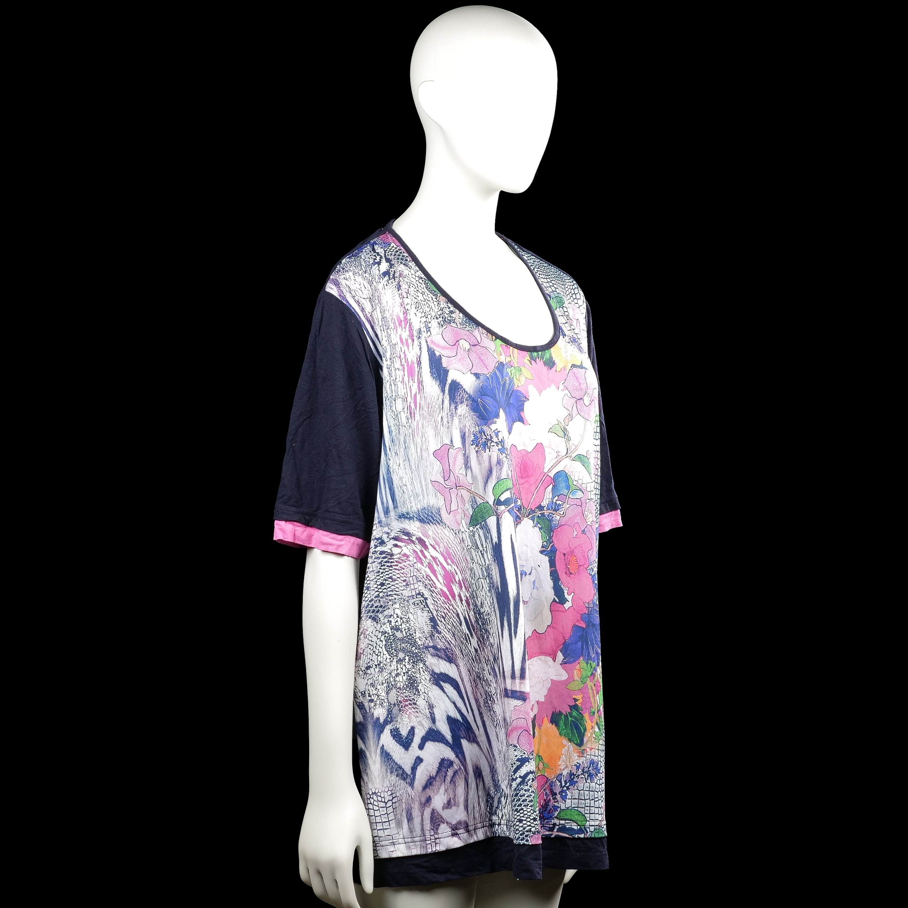 T-shirt - Multicolored - Size XL