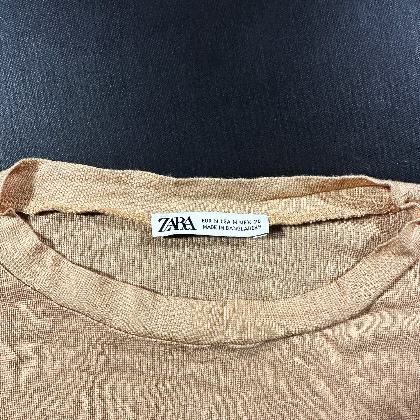 T-shirt - Beige - Size M