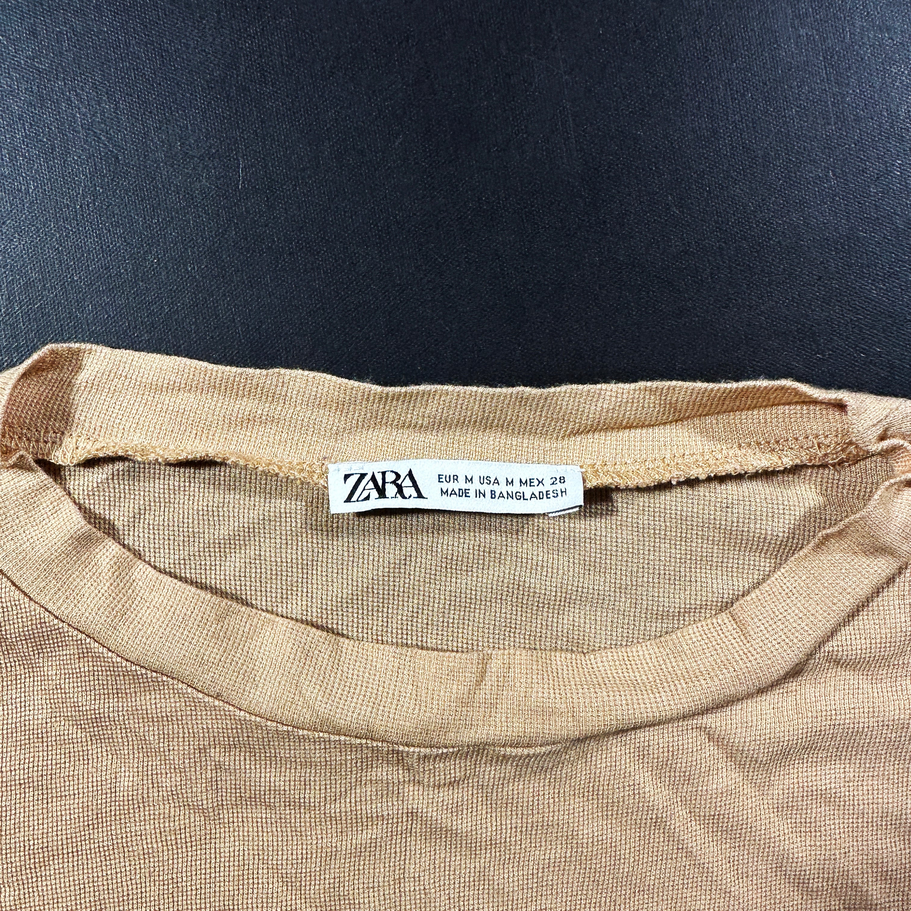 T-shirt - Beige - Size M
