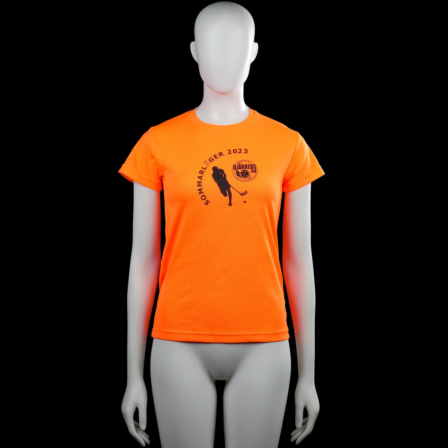 Proone - T-shirt - Orange - Size 160 - Orange short-sleeve T-shirt with a round neckline and straight hem. Features black printed text and graphics on the chest and across the upper back.