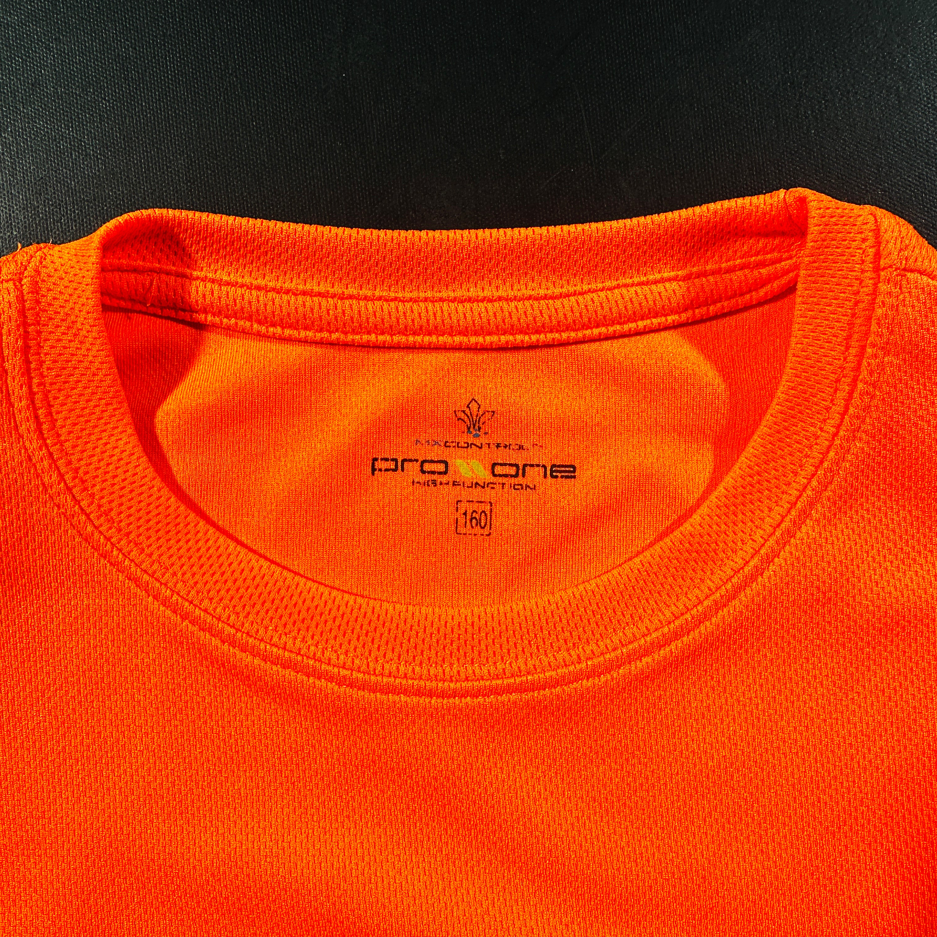 T-shirt - Orange - Size 160