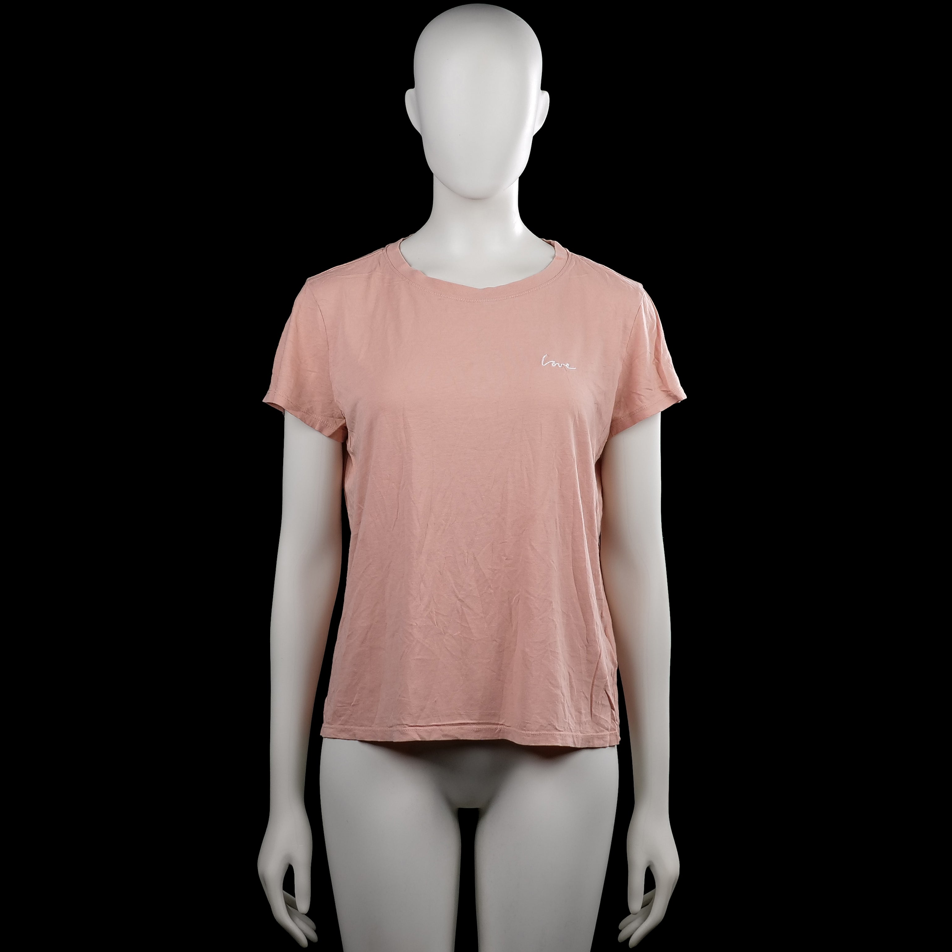 H&M Divided - T-shirt - Pink - Size M - Solid pink T-shirt with a round neck and short sleeves. Straight hem with a small white text detail on the chest.