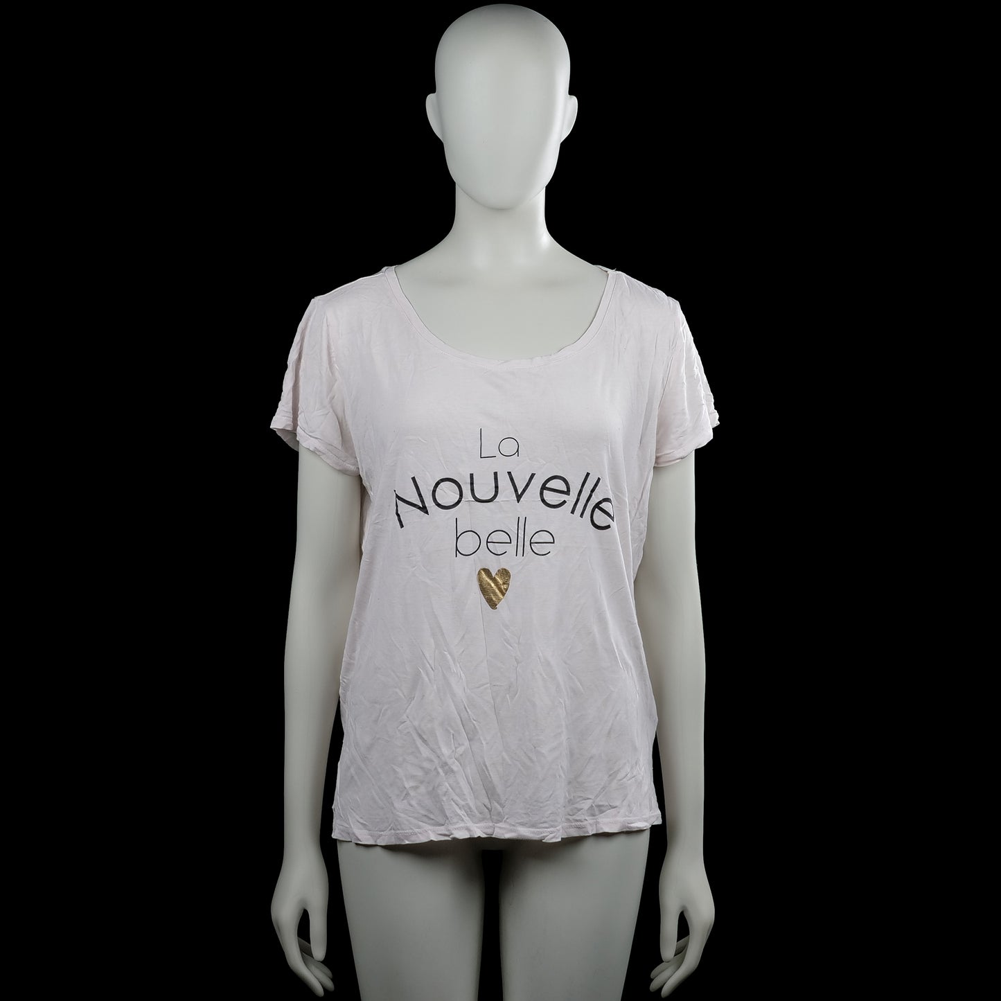 H&M - T-shirt - White - Size M - White short-sleeve top with a scoop neckline and straight hem. Features a front text print with a small heart graphic.