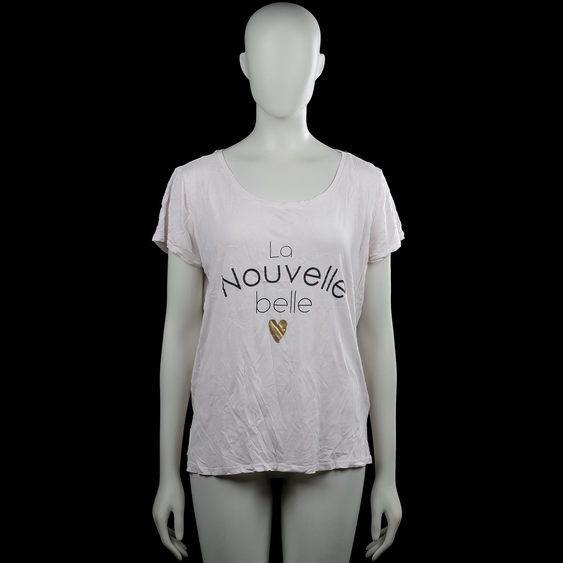 H&M - T-shirt - White - Size M - White short-sleeve top with a scoop neckline and straight hem. Features a front text print with a small heart graphic.