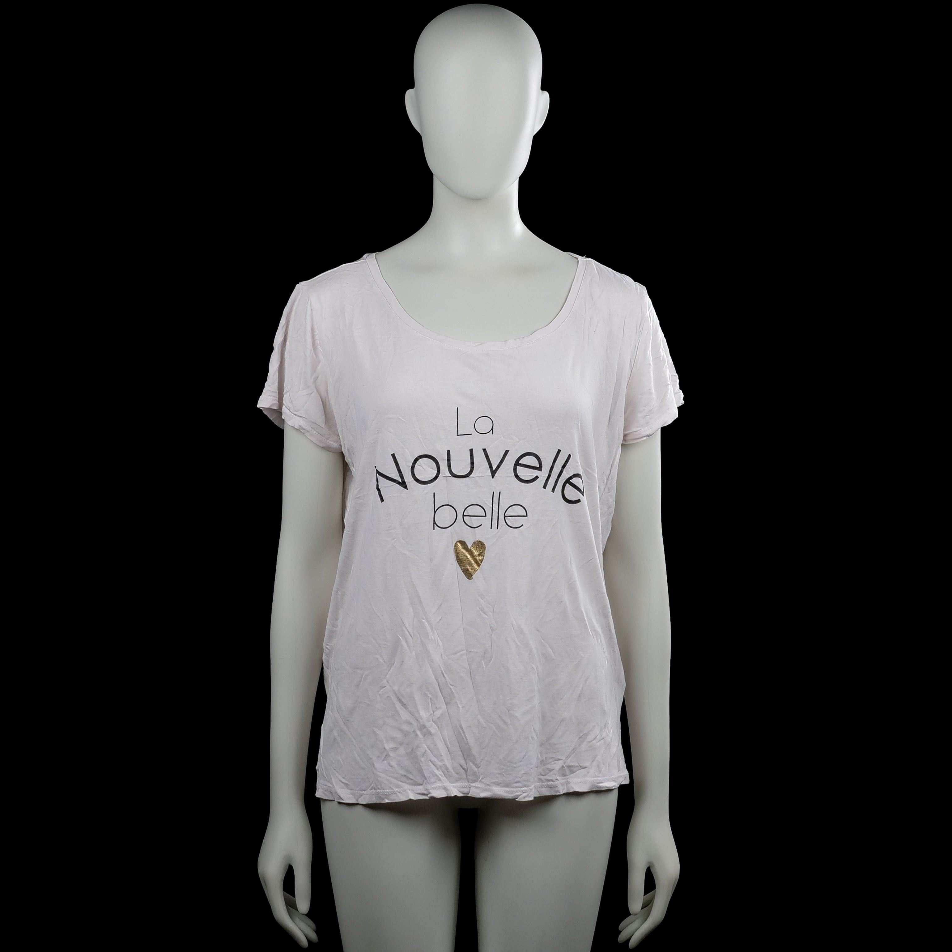 H&M - T-shirt - White - Size M - White short-sleeve top with a scoop neckline and straight hem. Features a front text print with a small heart graphic.