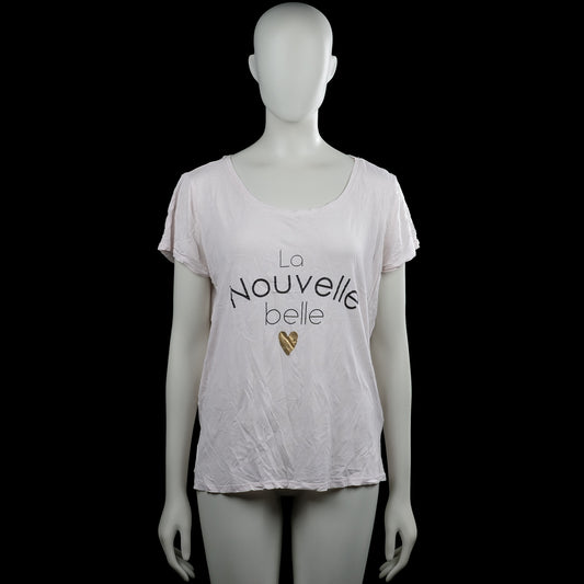 H&M - T-shirt - White - Size M - White short-sleeve top with a scoop neckline and straight hem. Features a front text print with a small heart graphic.