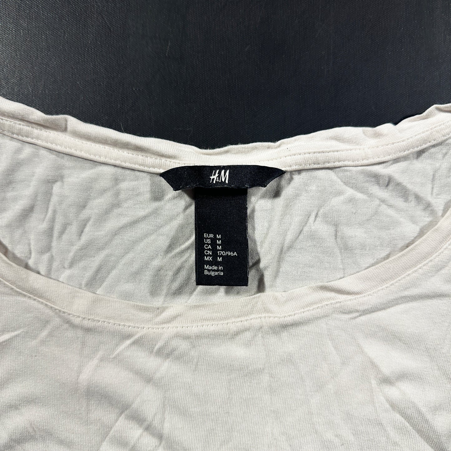 T-shirt - White - Size M
