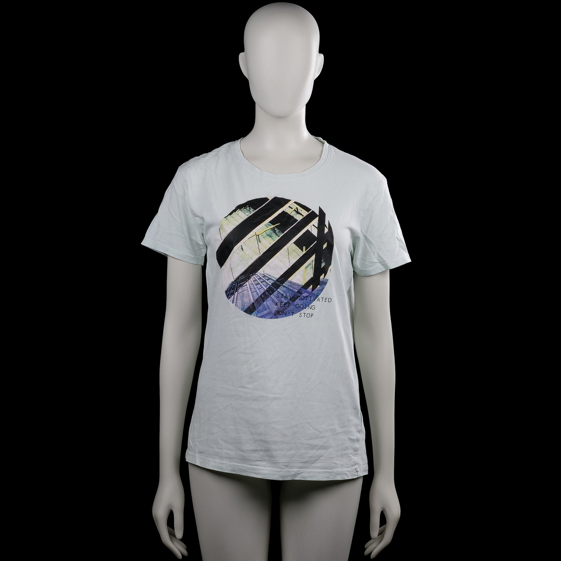 Reaction - T-shirt - White - Size S - White short-sleeve T-shirt with a round neckline and straight hem. Features a large circular graphic print on the front with text.