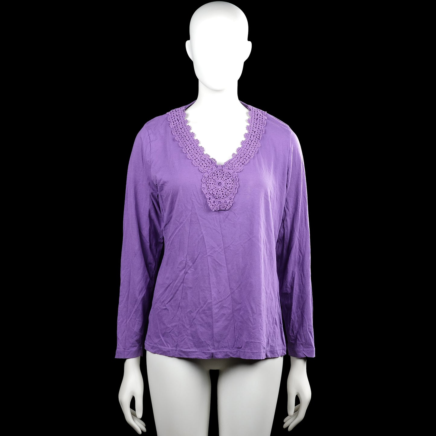 Wob - Long-sleeve top - Purple - Size 40, 42 - Purple solid long-sleeve top with a V-neckline and decorative trim around the neckline. Straight hem and plain cuffs.