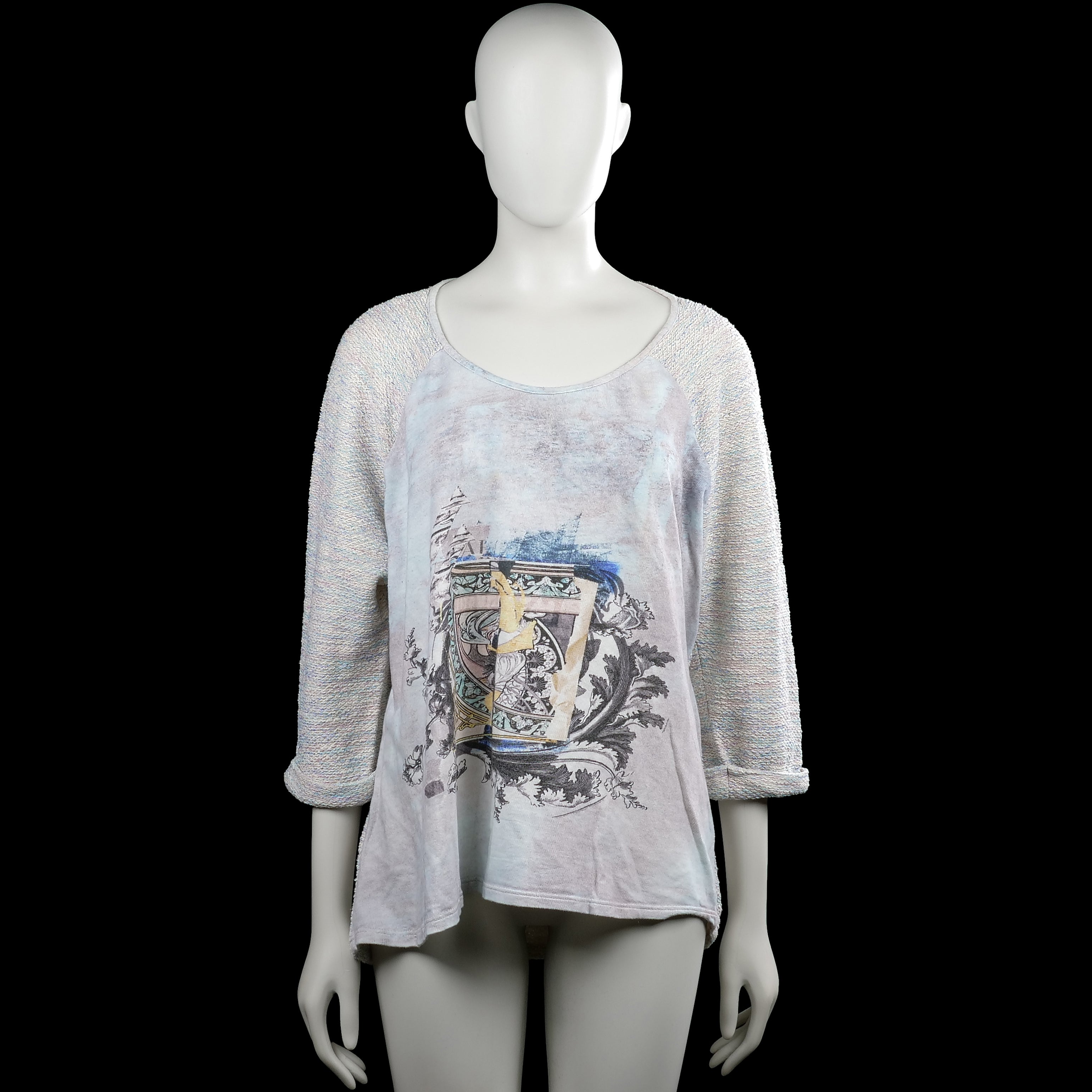 Etam - Long-sleeve top - Ivory & Light Blue - Size XXL - Ivory and light blue top with a scoop neckline and three-quarter sleeves with plain cuffs. Features a printed graphic on the front and a straight hem.