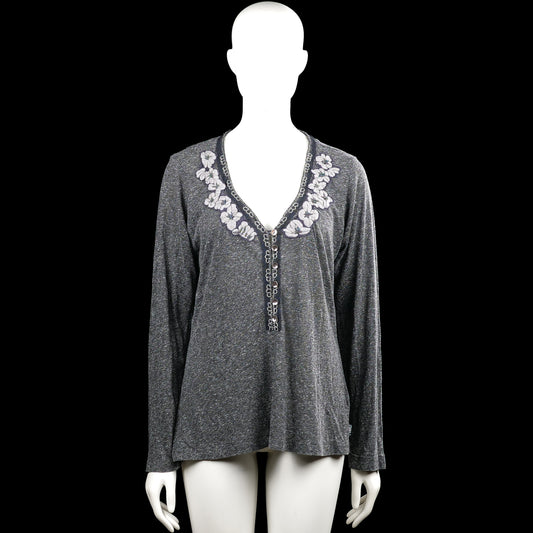 Didi - Long-sleeve top - Gray - Size XXL - Gray long-sleeve top with a V-neck and a partial button placket. Floral embroidery decorates both sides of the neckline, and the hem and cuffs are plain and straight.