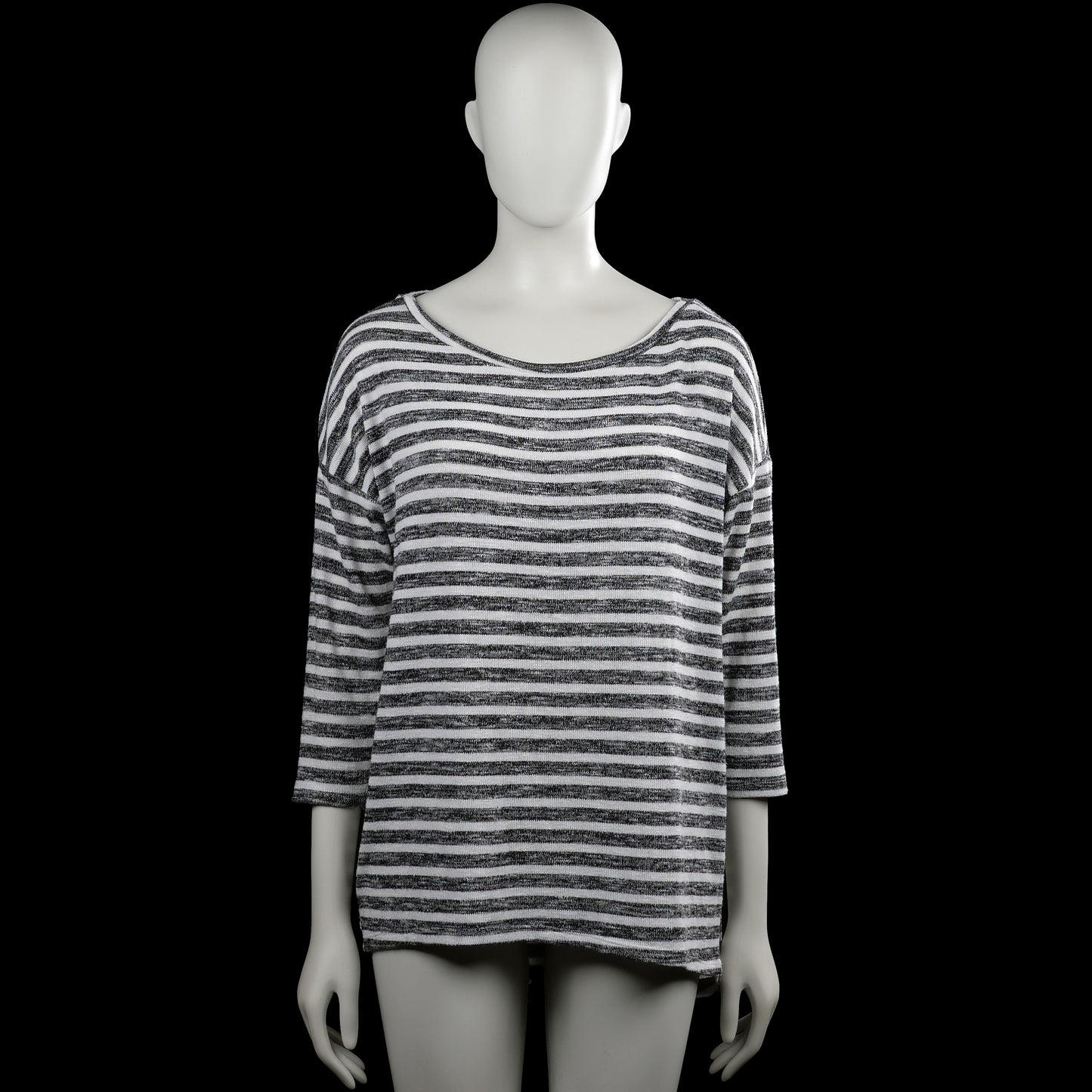 Hema - Long-sleeve top - White & Dark Gray - Size M - White and dark gray striped top with a boat neck and three-quarter sleeves. Straight hem with plain cuffs.