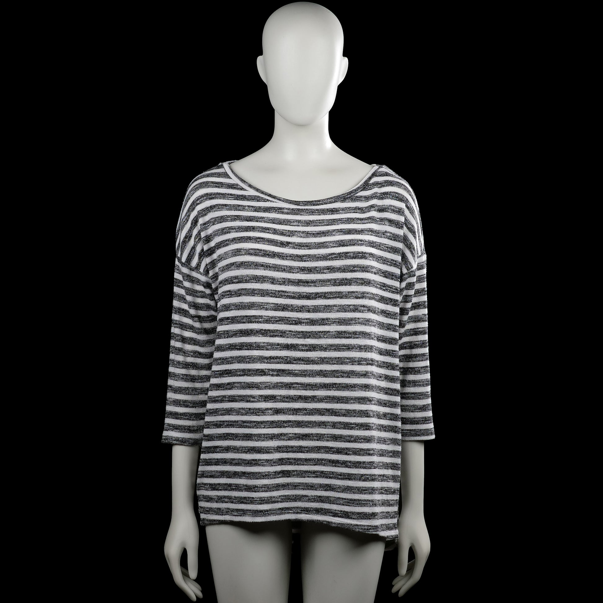 Hema - Long-sleeve top - White & Dark Gray - Size M - White and dark gray striped top with a boat neck and three-quarter sleeves. Straight hem with plain cuffs.