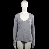 Hema - Long-sleeve top - Gray - Size M - Gray solid long-sleeve top with a V-neckline and plain cuffs. Features a straight hem with no visible closures.