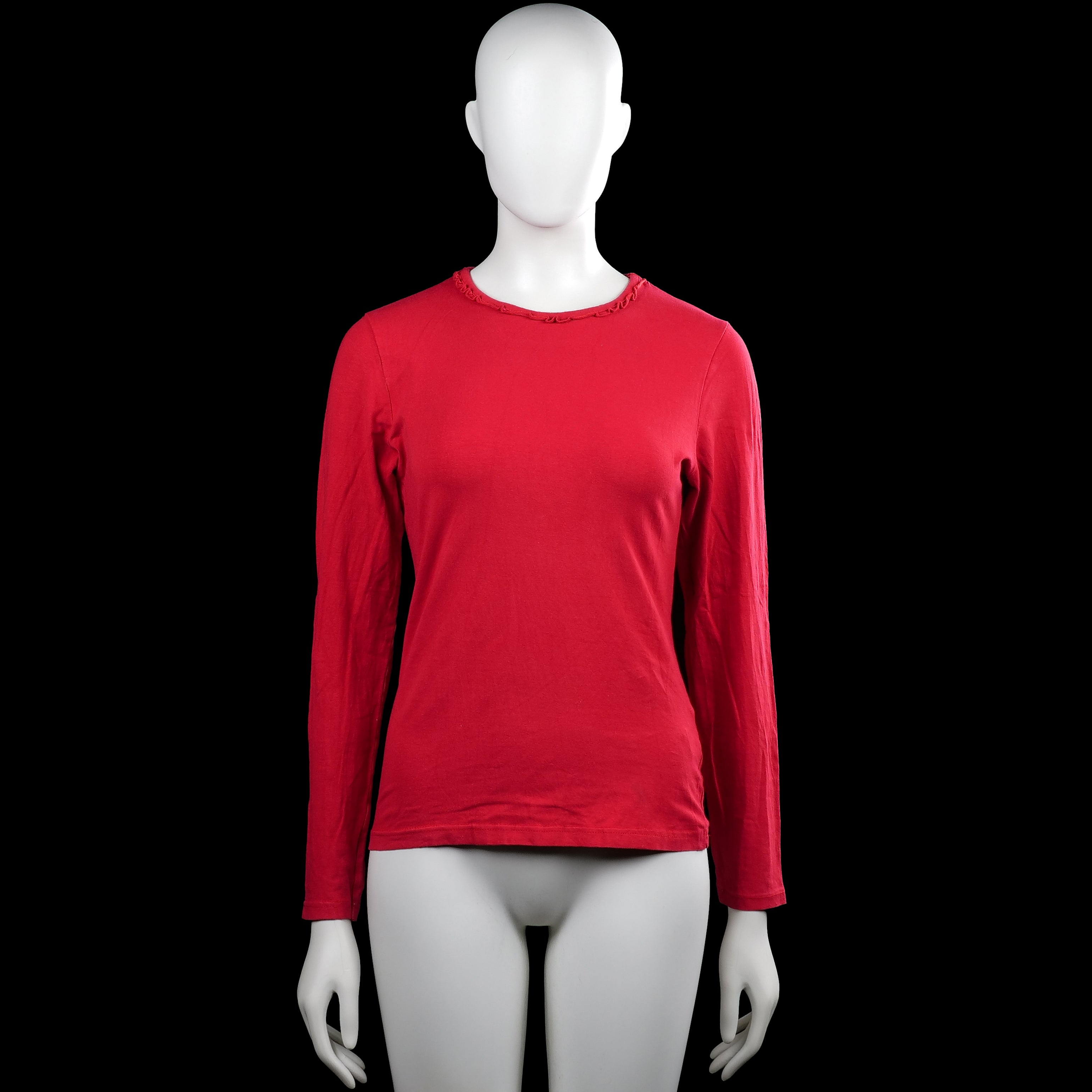 Rm - Long-sleeve top - Red - Size M - Red solid long-sleeve top with a round neck and a straight hem. Plain cuffs with no visible closures or pockets.