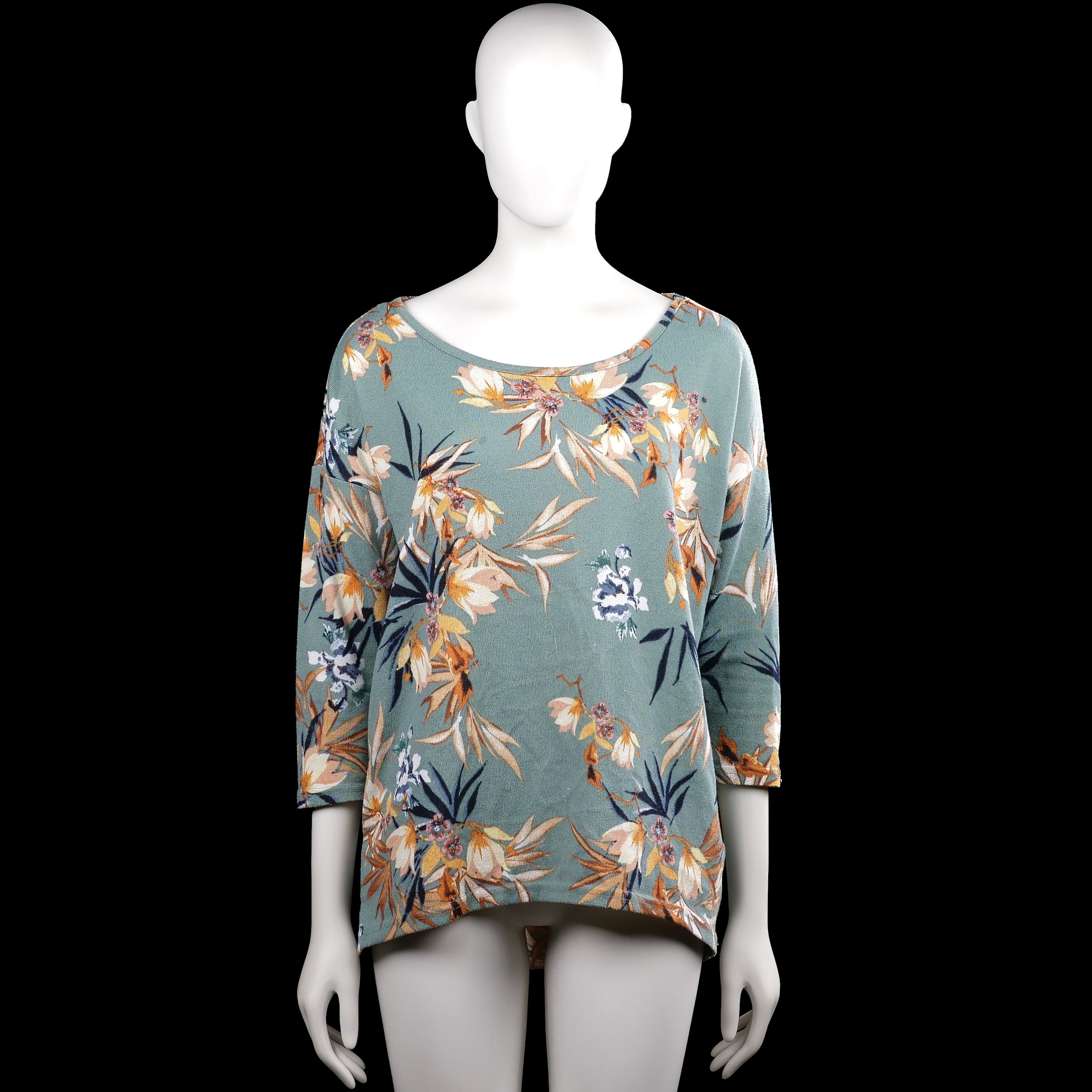 Only - Tunic - Sage & Beige - Size M - Sage and beige floral top with a boat neckline and three-quarter sleeves. Straight hem with plain sleeve cuffs.