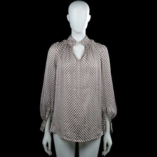H&M - Blouse - Brown & White - Size S - Brown and white checked blouse with a classic collar and a V-shaped opening at the front. Long sleeves with button cuffs and a curved hem.