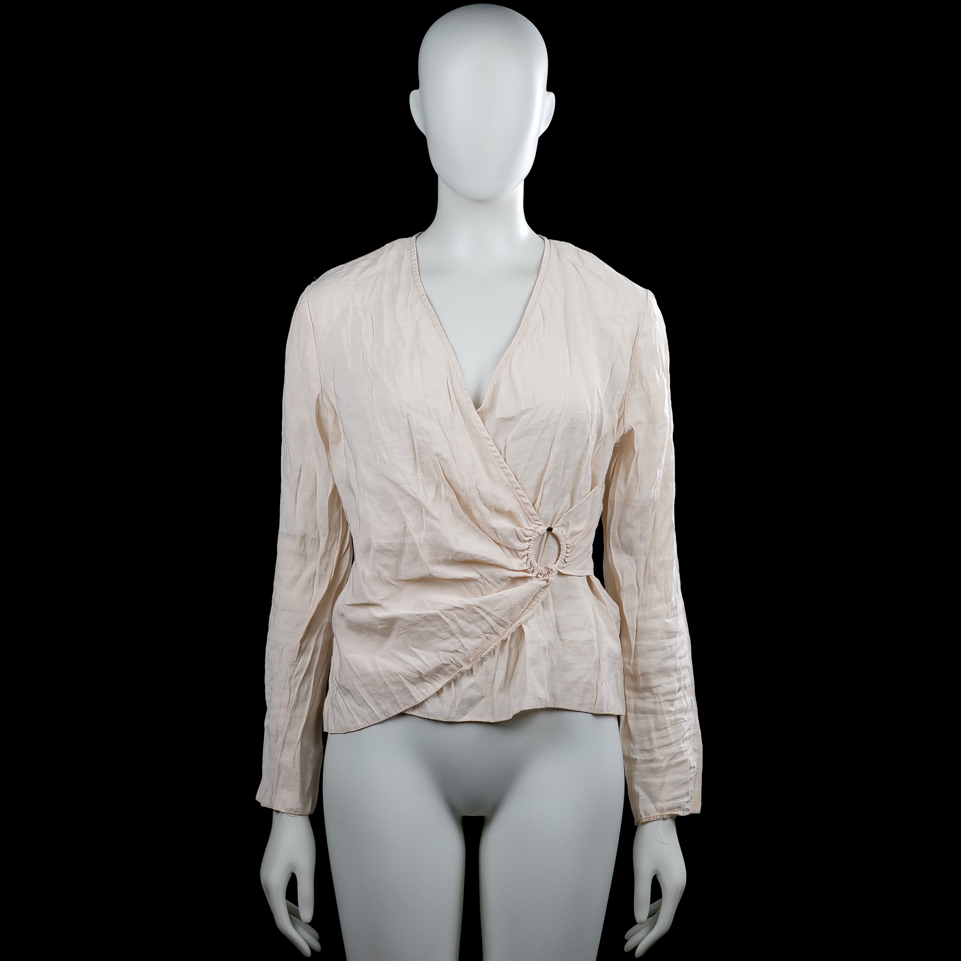 Kappahl - Blouse - Ivory - Size 38 - Ivory solid long-sleeve top with a V-neck wrap-style front and a circular ring detail at the waist. Straight hem and plain cuffs.