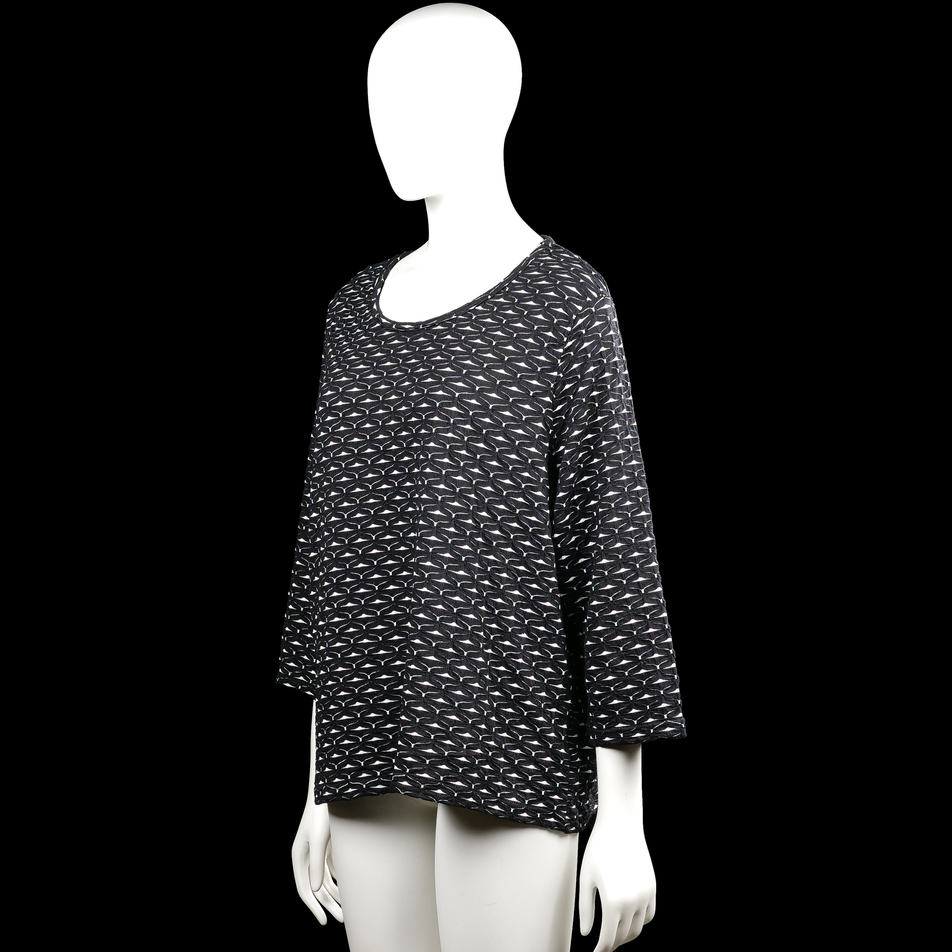 T-shirt - Black & White - Size XL