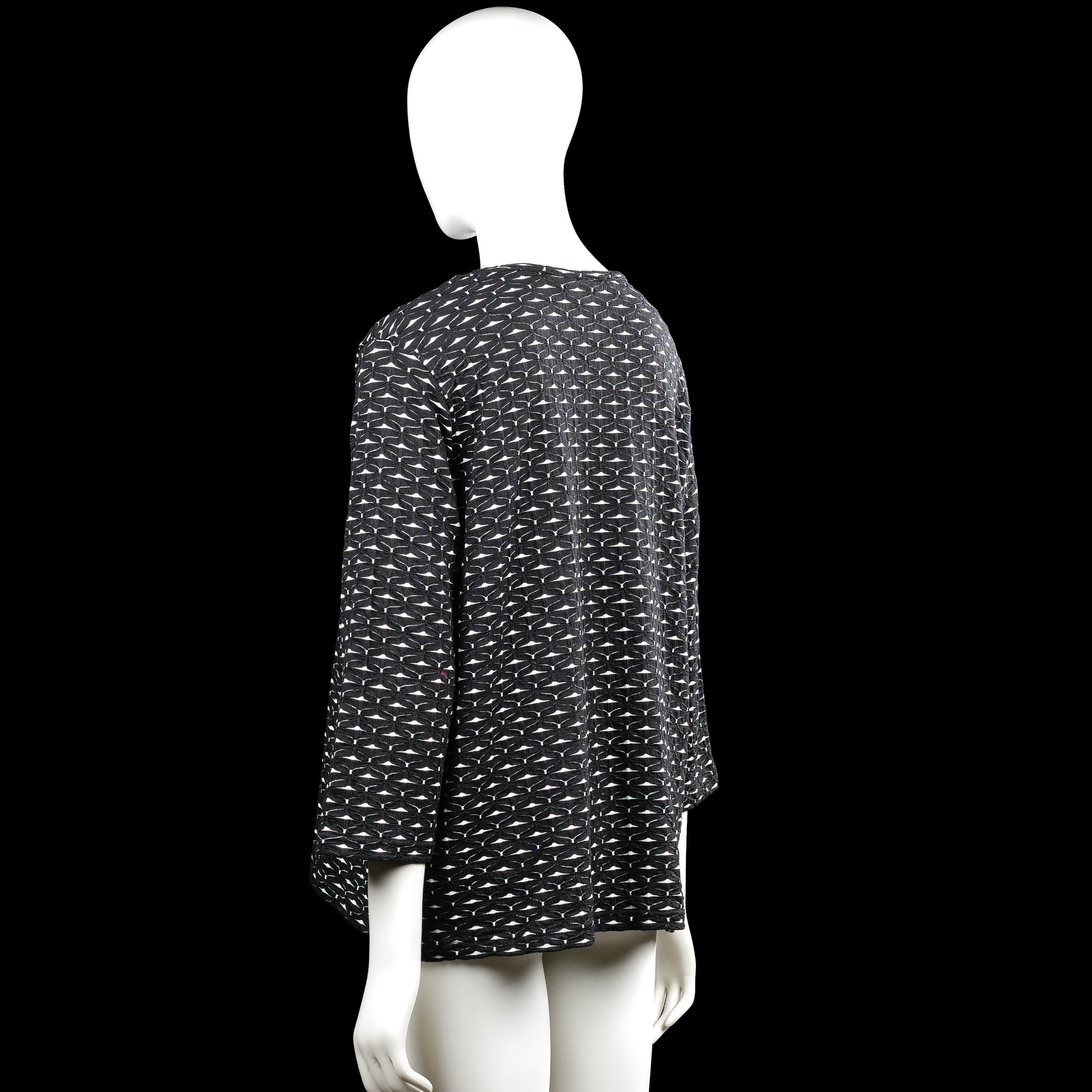 T-shirt - Black & White - Size XL