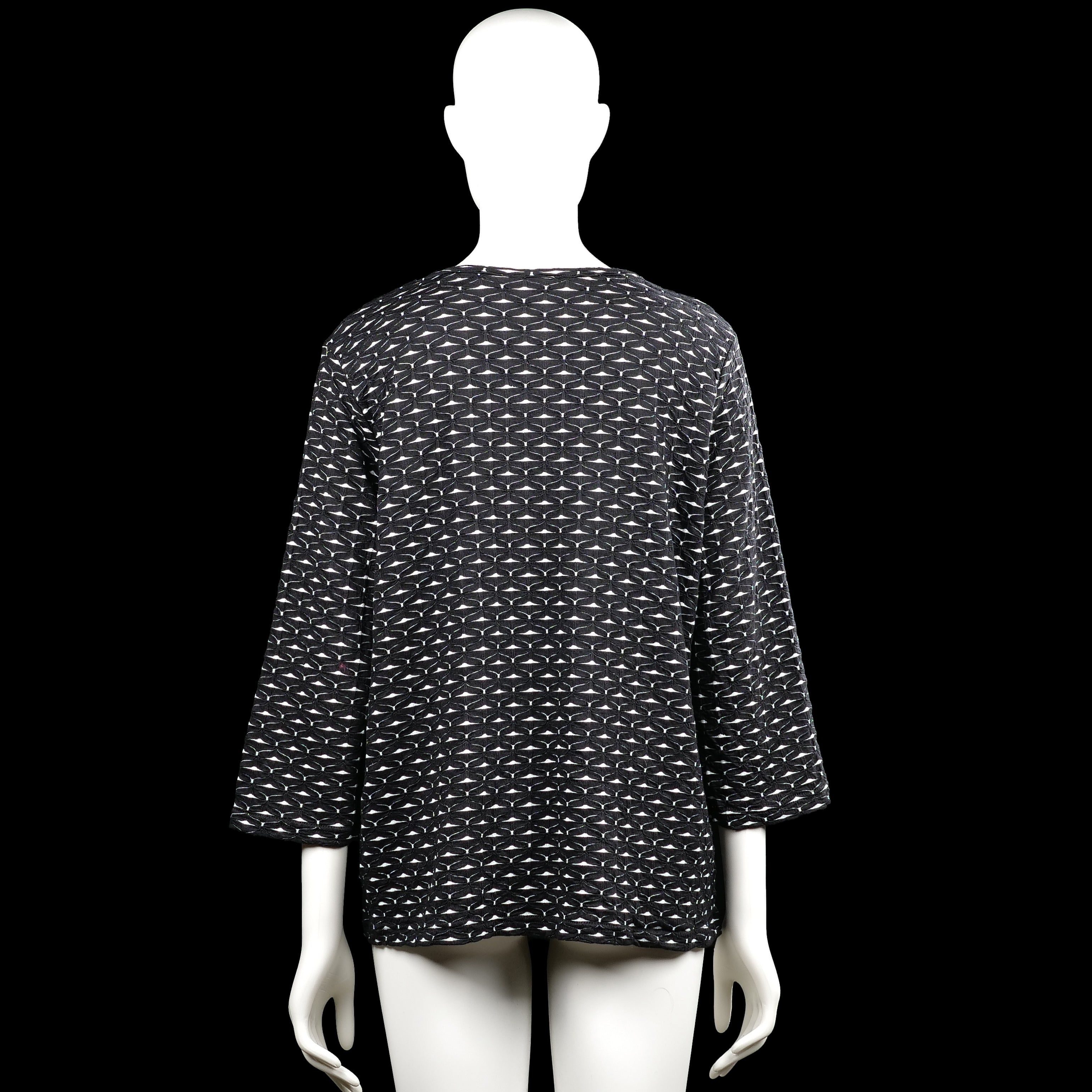 T-shirt - Black & White - Size XL