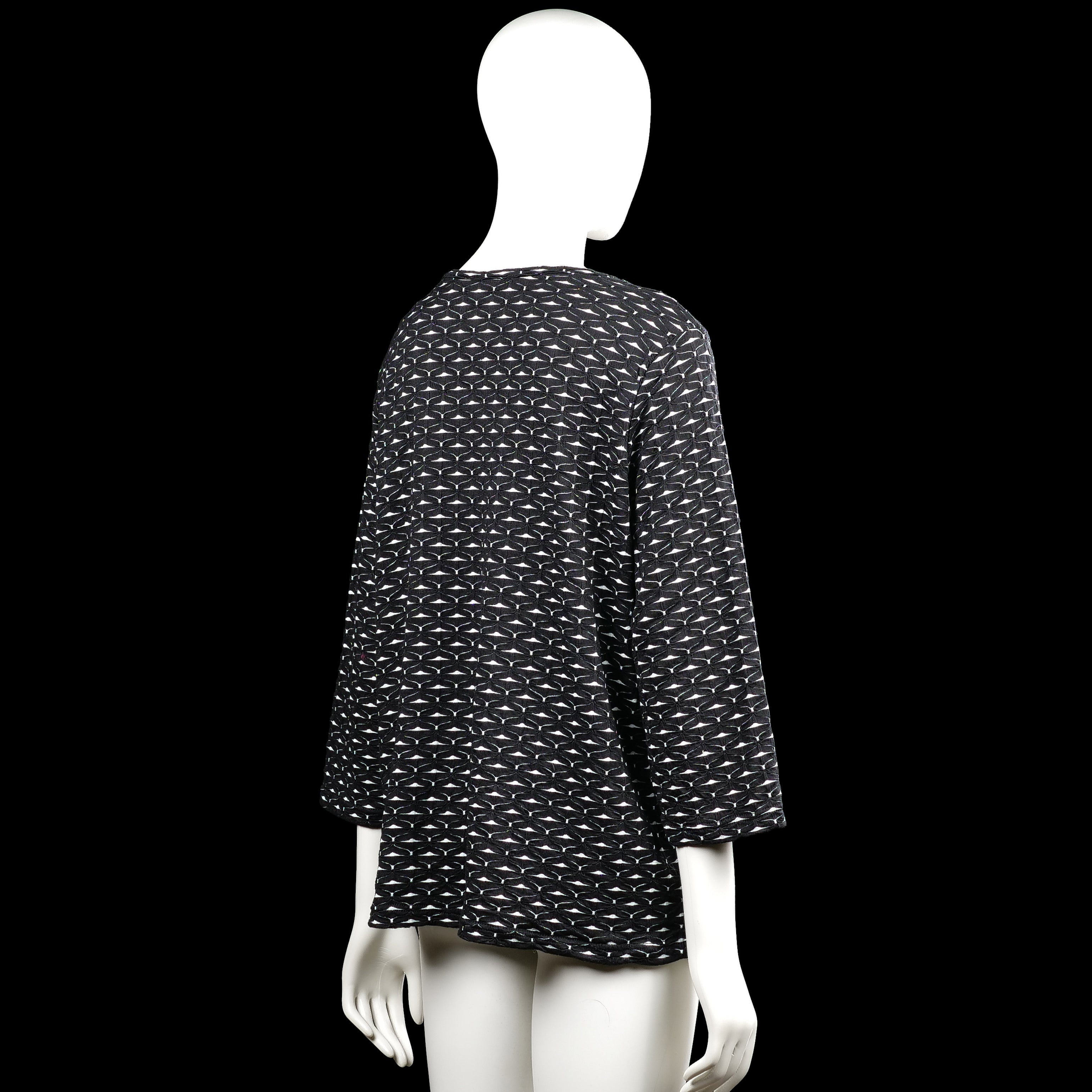 T-shirt - Black & White - Size XL