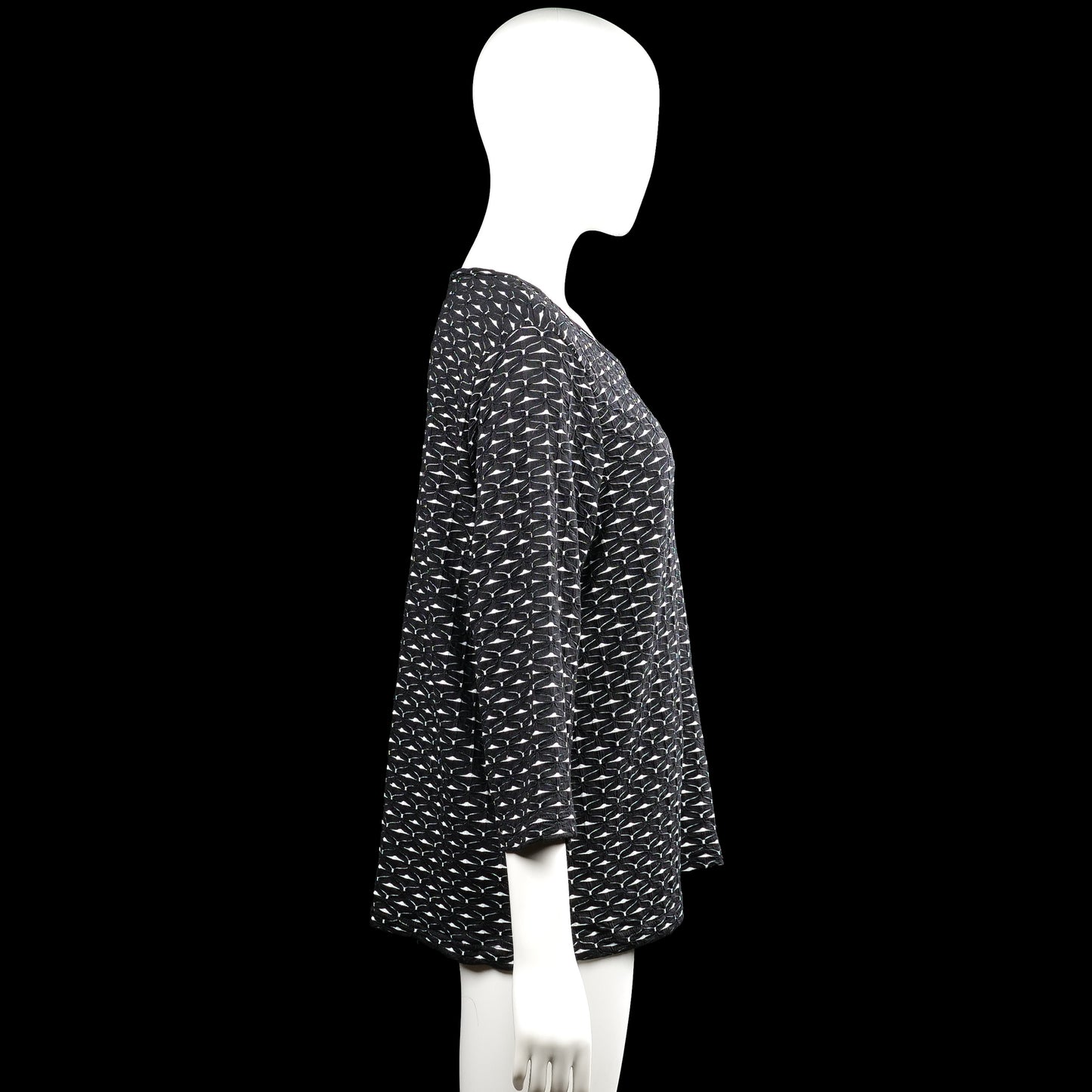 T-shirt - Black & White - Size XL