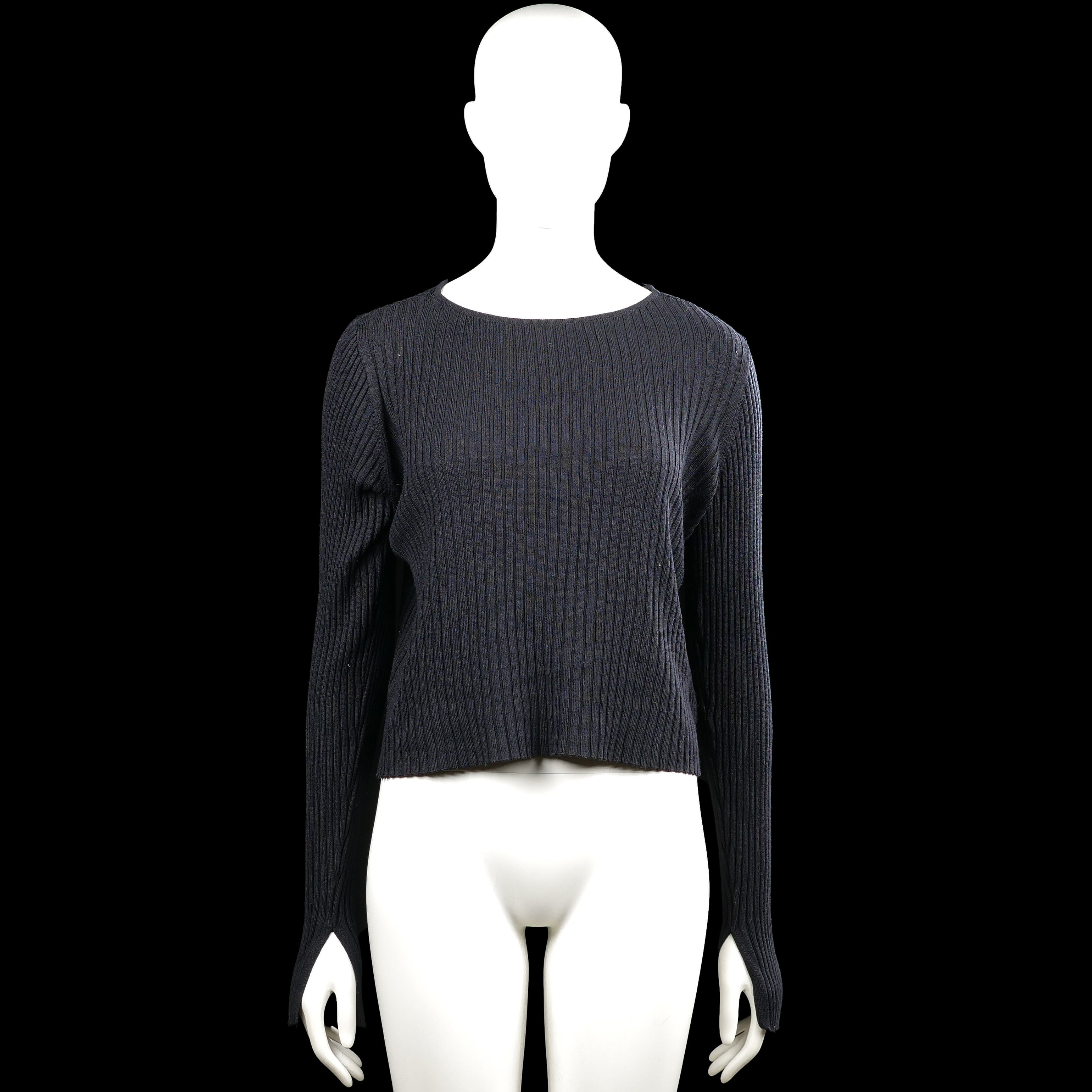 Samsa - Sweater - Charcoal - Size M - Charcoal solid ribbed top with a boat neckline and long sleeves. Straight hem and plain cuffs.