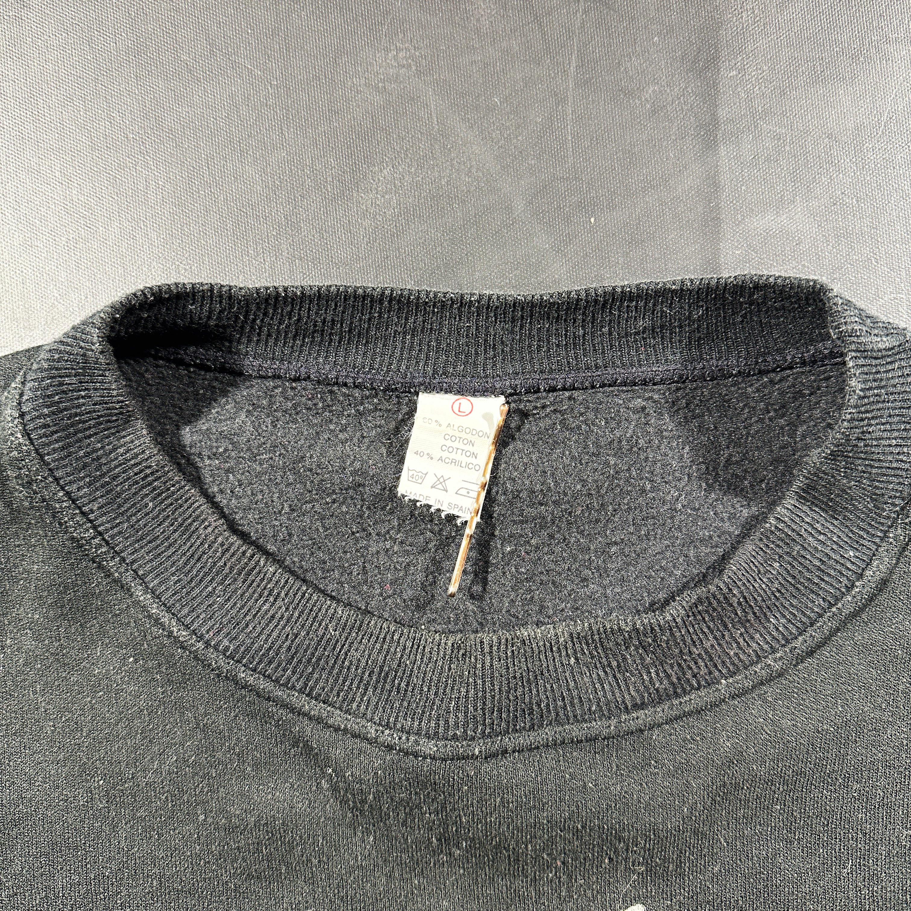 Sweatshirt - Black & White - Size L
