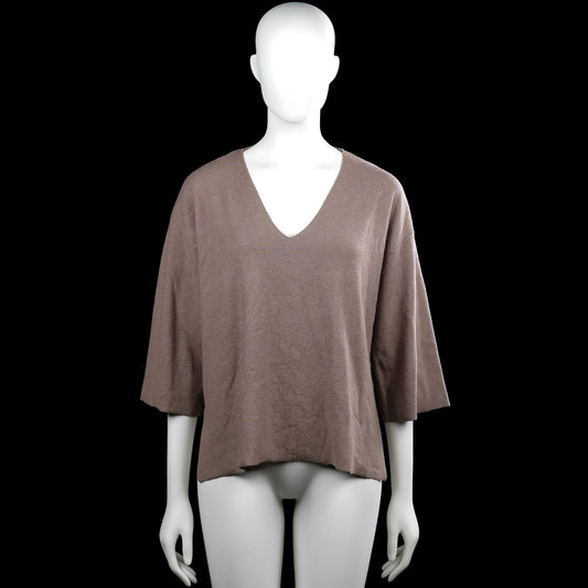 Part two - Sweater - Taupe - Size M - Taupe solid top with a V-neckline and three-quarter sleeves. Features side slits at the hem and plain cuffs.