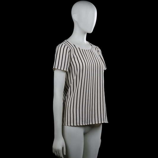 T-shirt - White & Black - Size XS