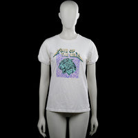 Ambika - T-shirt - White - Size M, L - White short-sleeve T-shirt with a round neck and rolled sleeve cuffs. Features a large front graphic print and a straight hem.