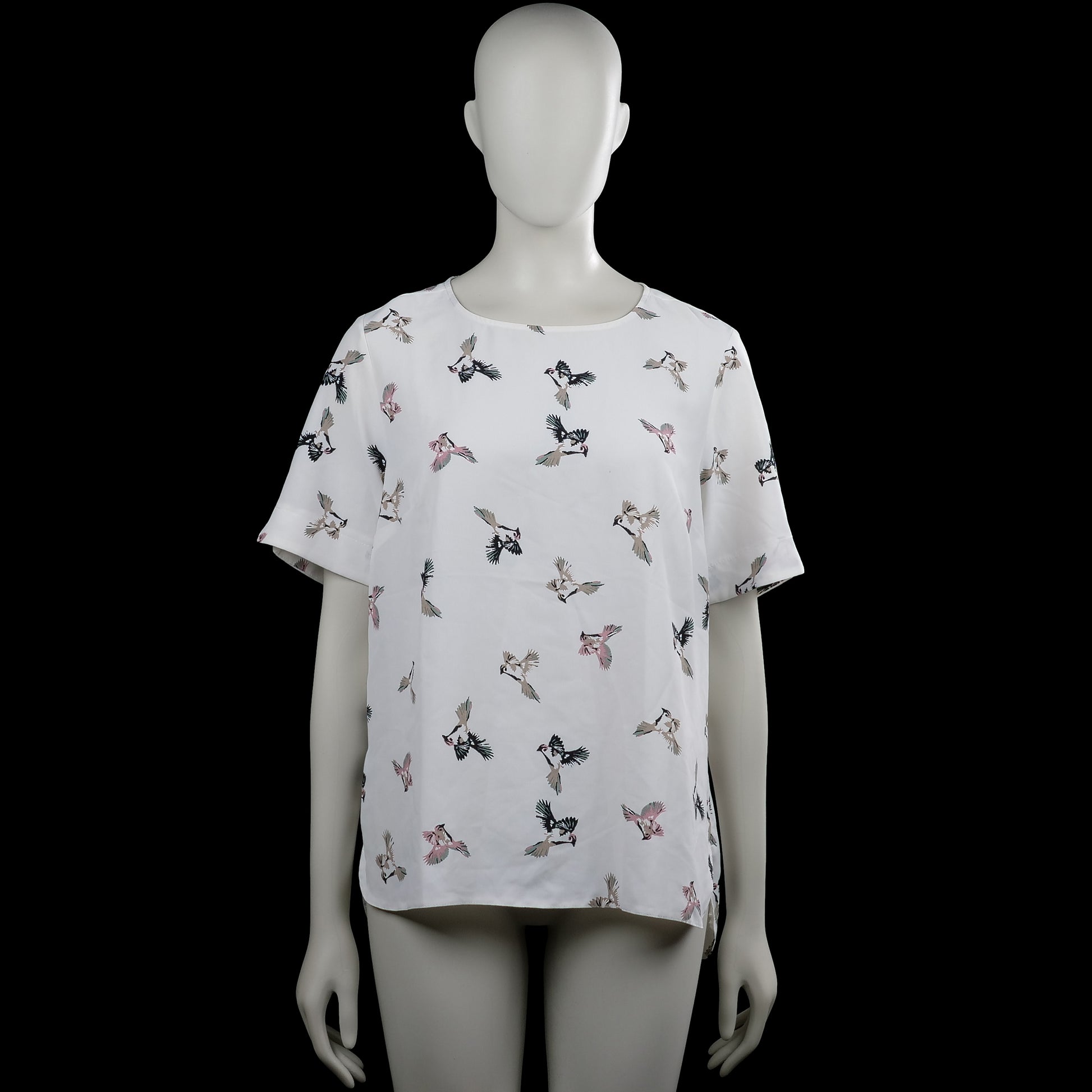 Primark - Blouse - White - Size 42 - White top with an all-over bird print and a round neckline. Features short sleeves with plain cuffs, a curved hem, and a back keyhole with a button closure.