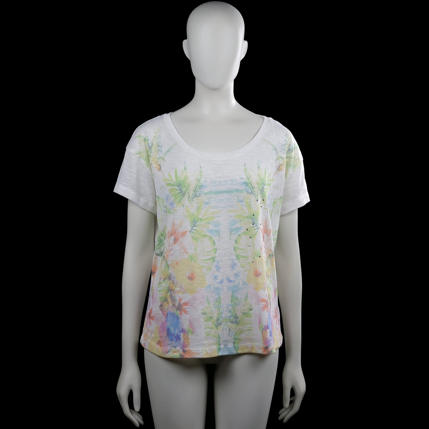 Licente - T-shirt - White & Multicolored - Size XL - White short-sleeve top with a scoop neckline and a multicolored botanical print on the front. Curved hem with plain sleeve cuffs.