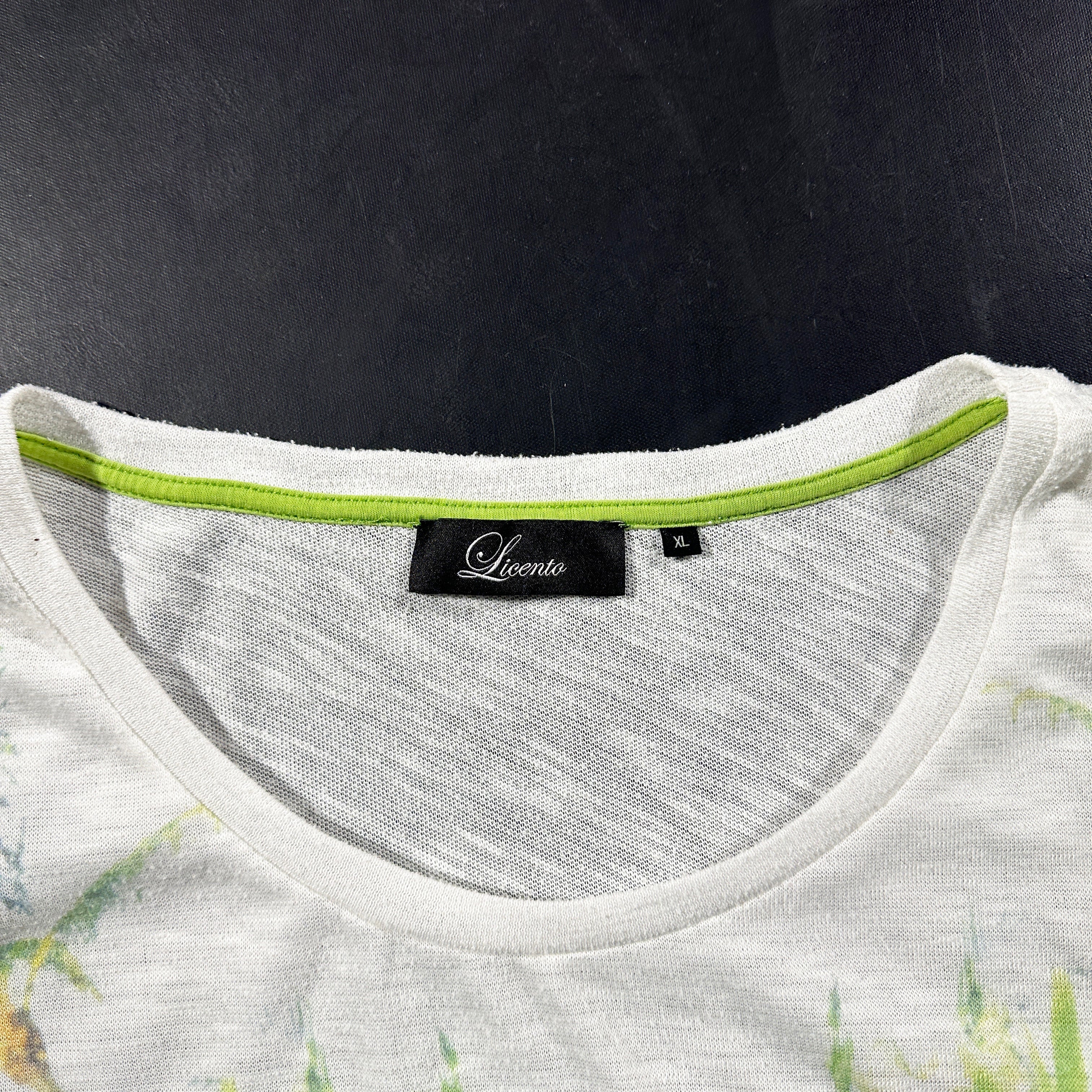 T-shirt - White & Multicolored - Size XL