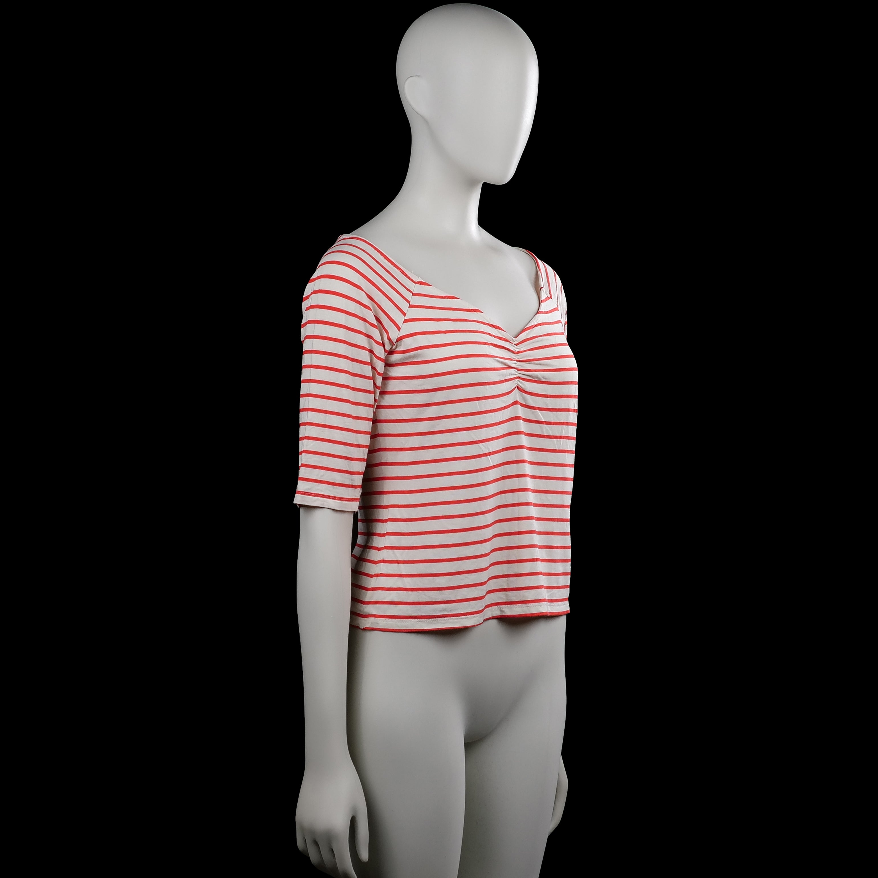 T-shirt - White & Red - Size S