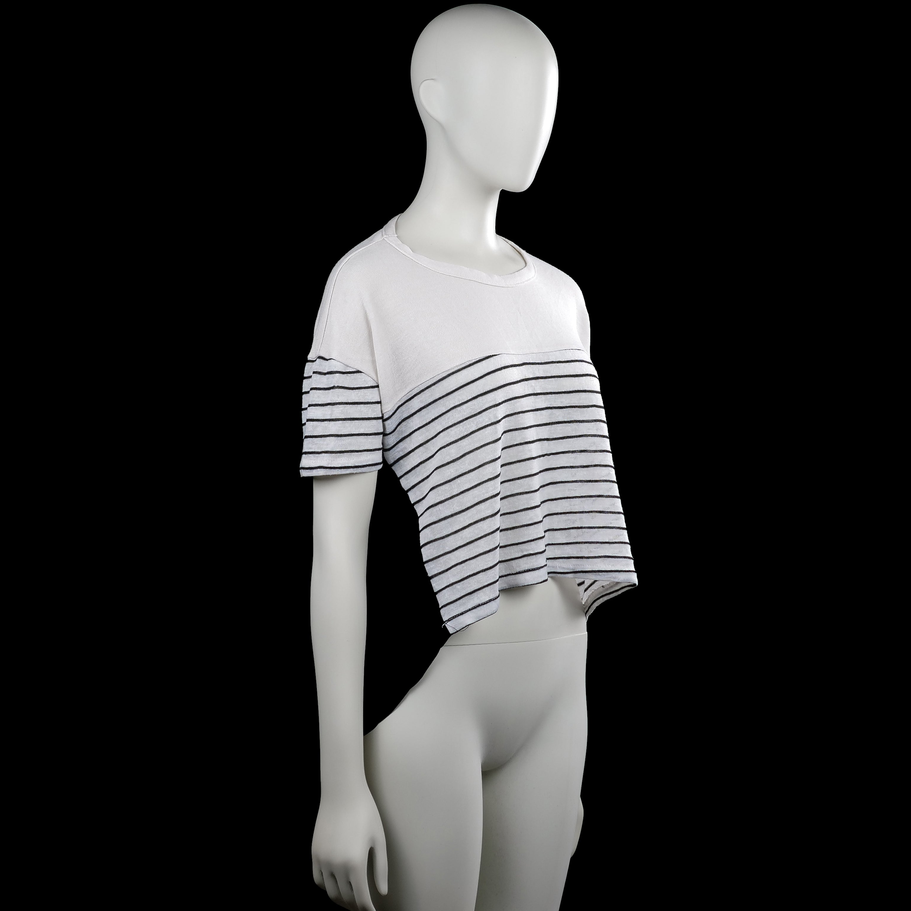 T-shirt - White & Black - Size L
