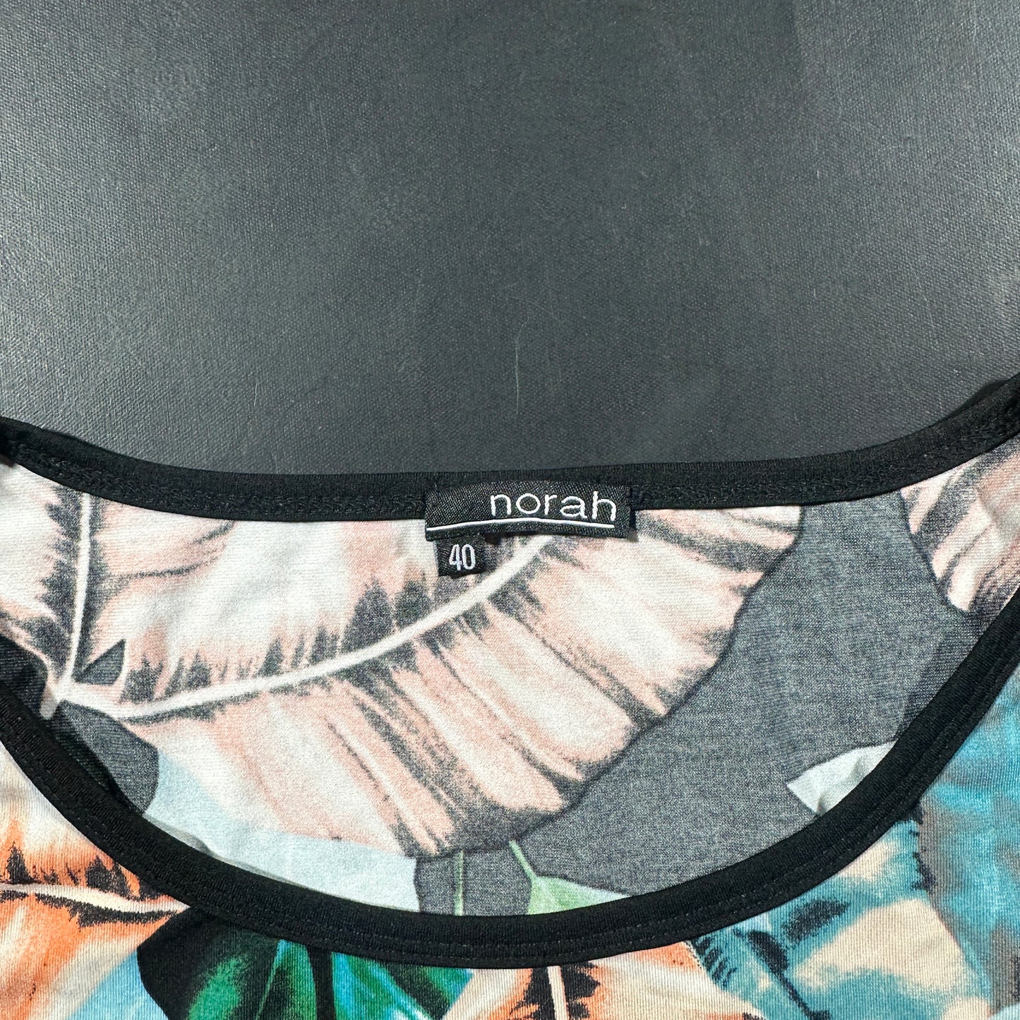 T-shirt - Multicolored - Size 40