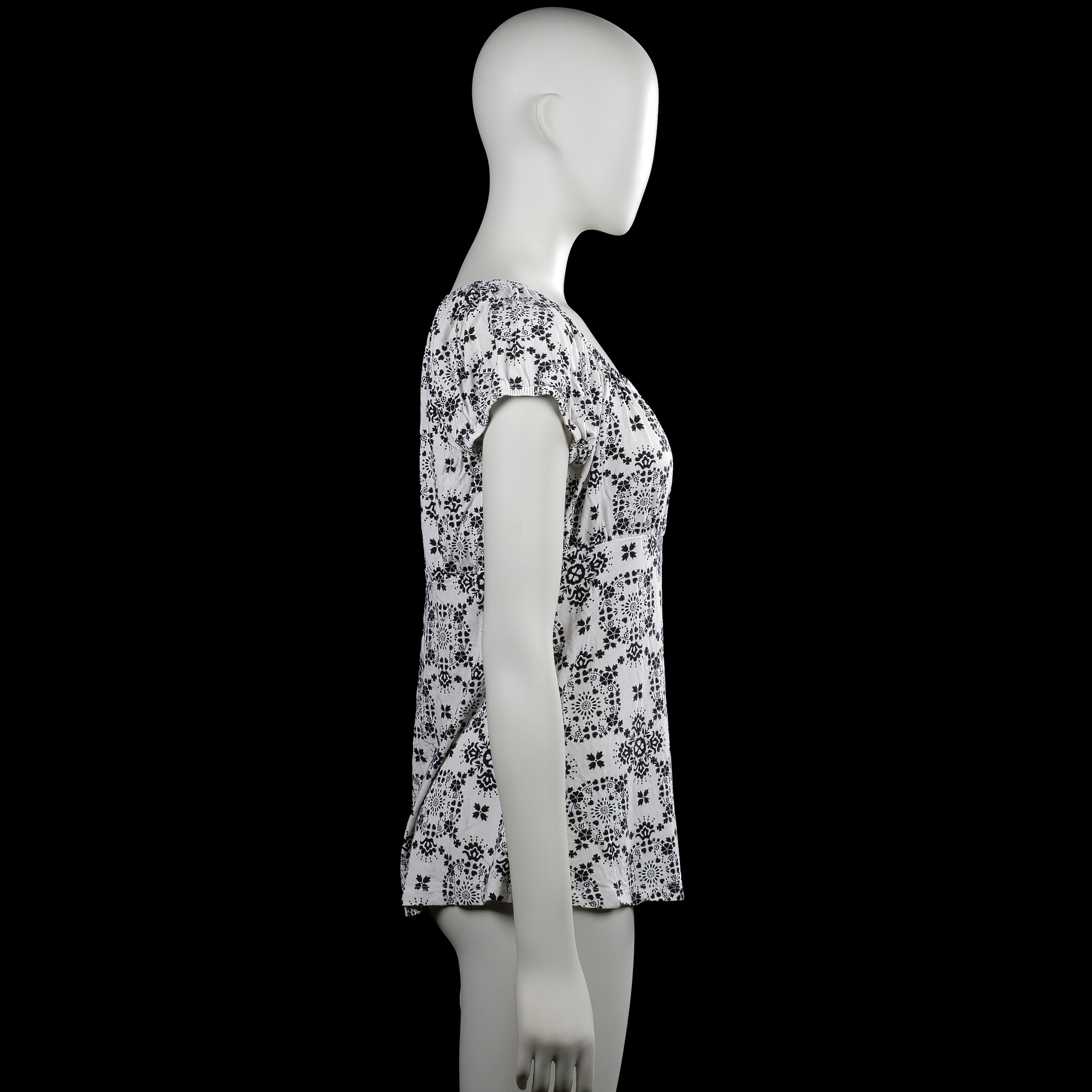 Blouse - White & Black - Size M