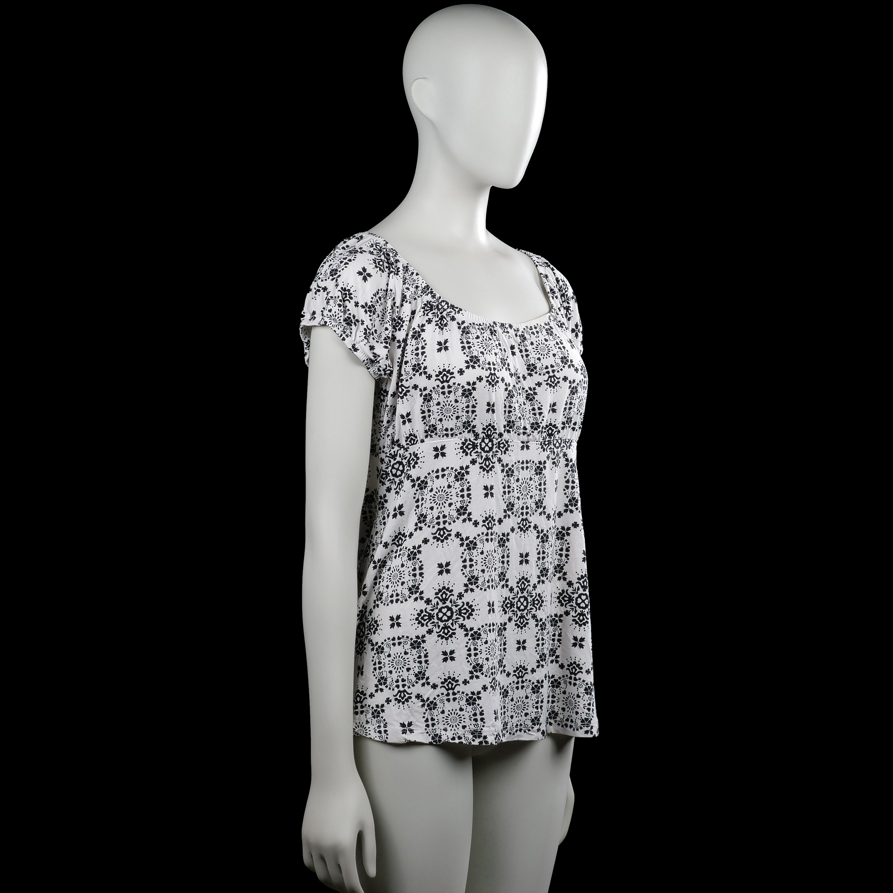 Blouse - White & Black - Size M