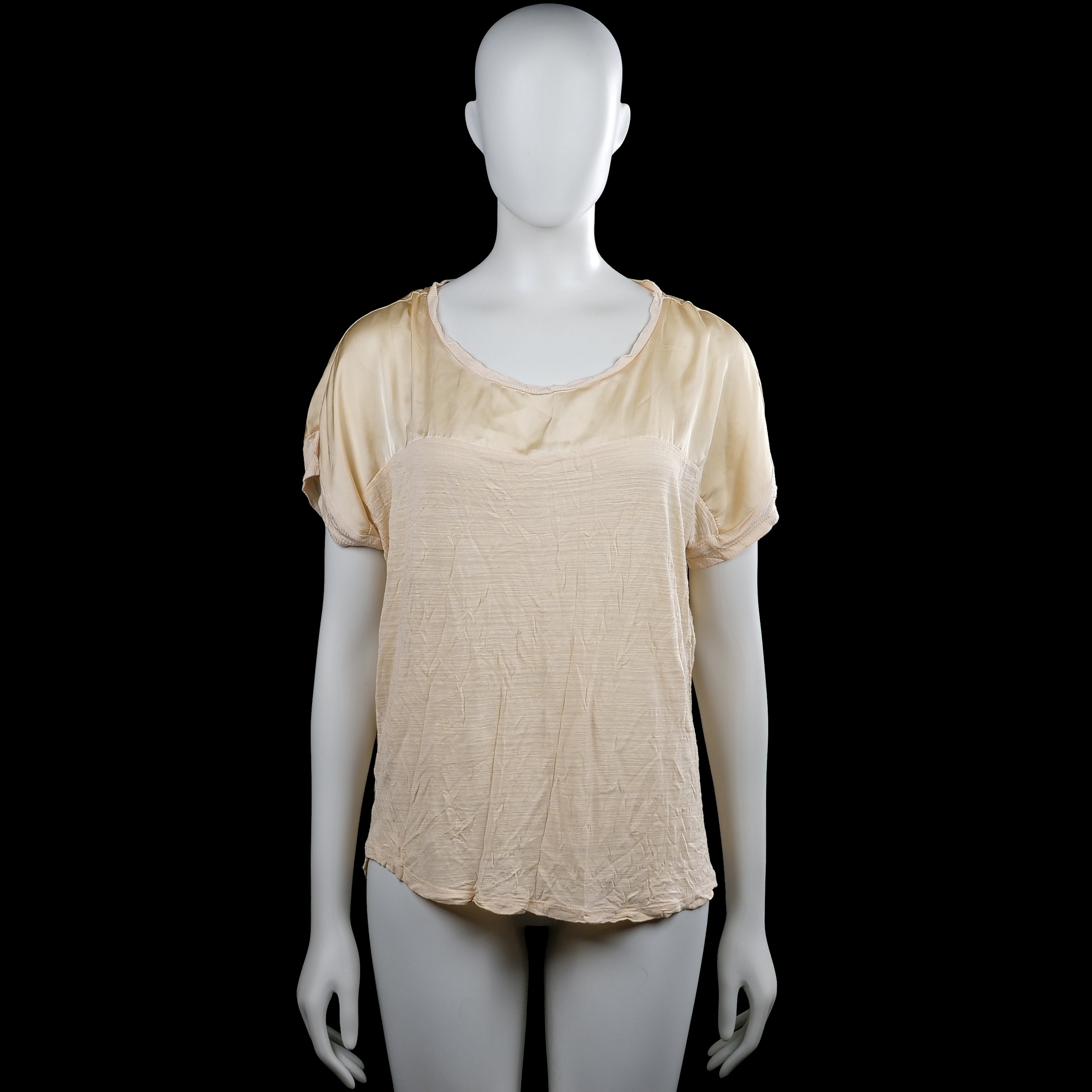 Vero Moda - T-shirt - Beige & Ivory - Size L - Beige and ivory color-block top with a scoop neck and short sleeves with plain cuffs. Features a curved hem and no visible closures.