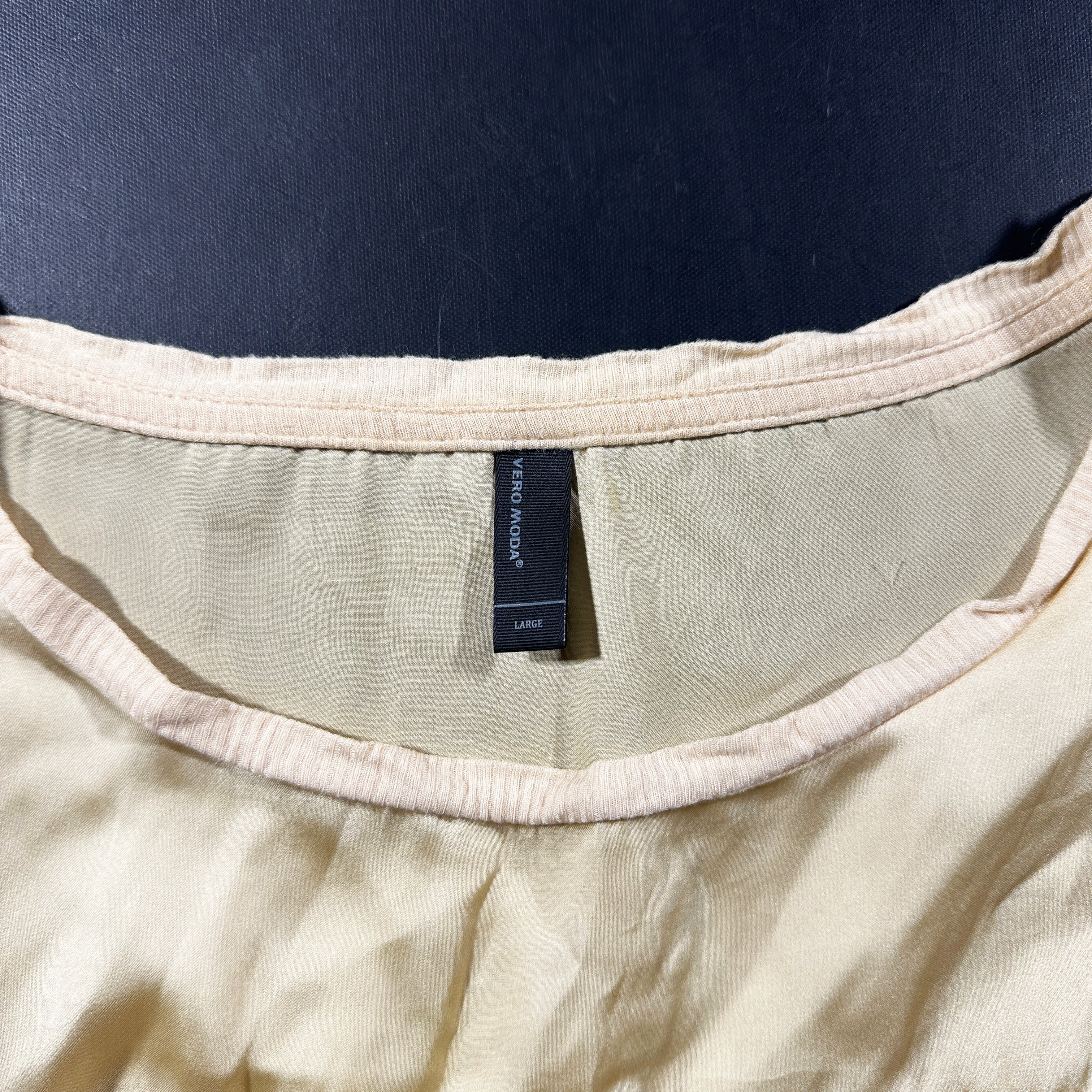 T-shirt - Beige & Ivory - Size L