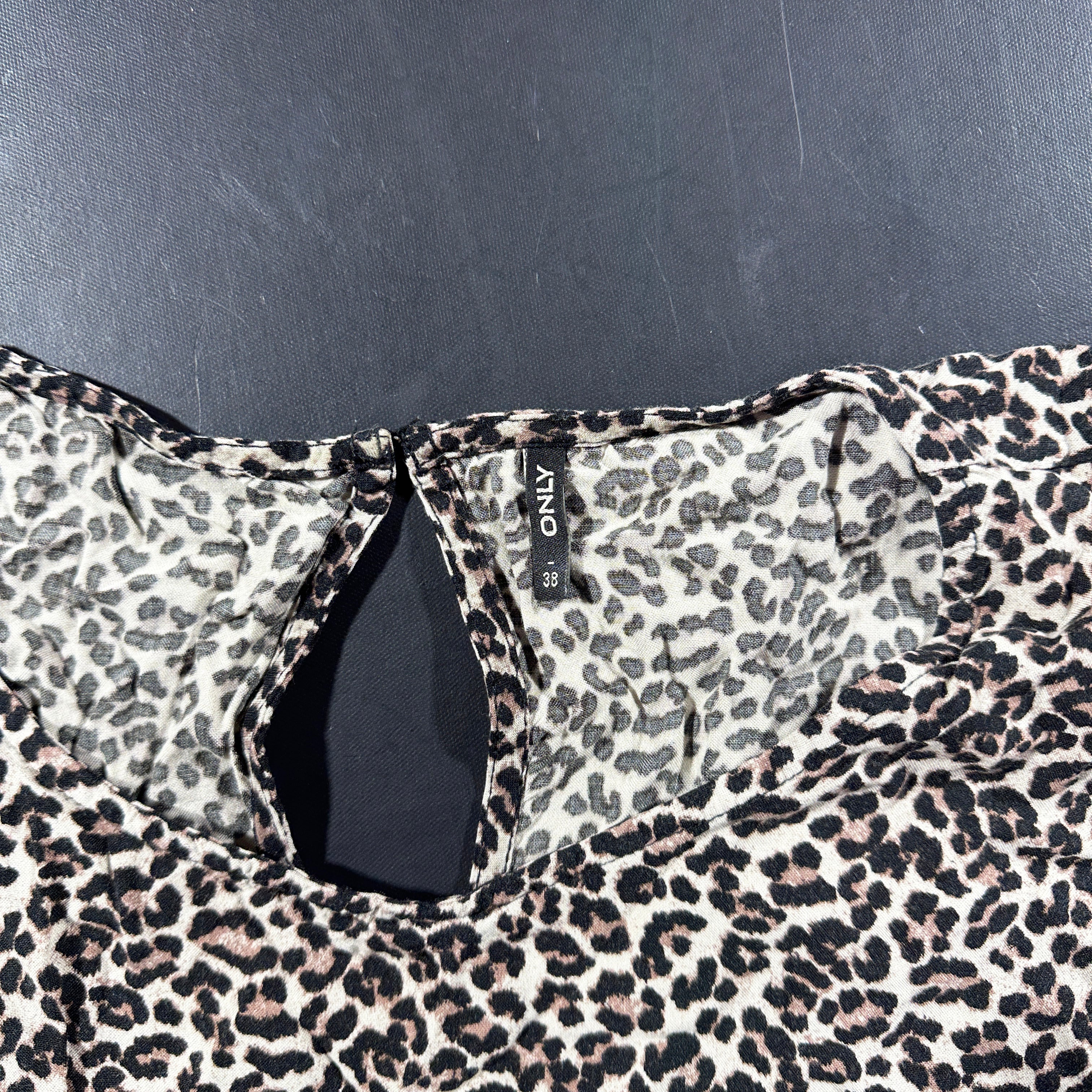 T-shirt - Beige & Black - Size 38