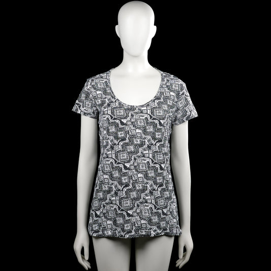 T-shirt - Black & White - Size L - Black and white top with an all-over geometric print and a scoop neckline. Short sleeves with plain cuffs and a straight hem.