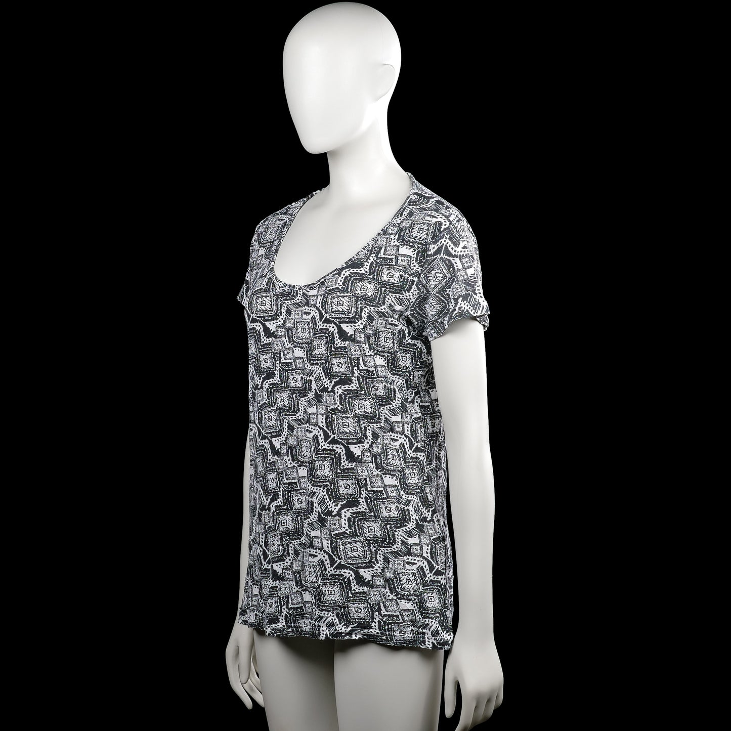 T-shirt - Black & White - Size L