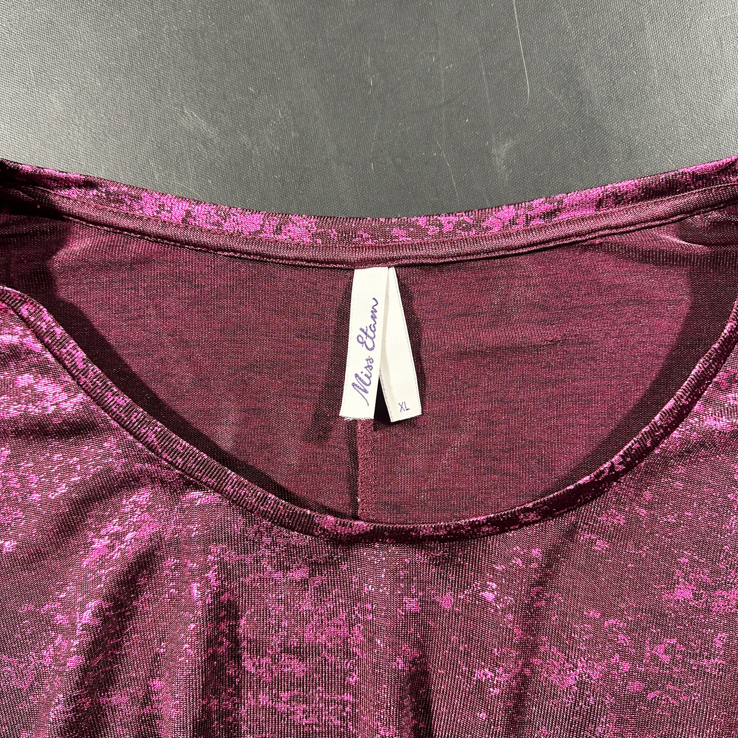 T-shirt - Purple - Size XL