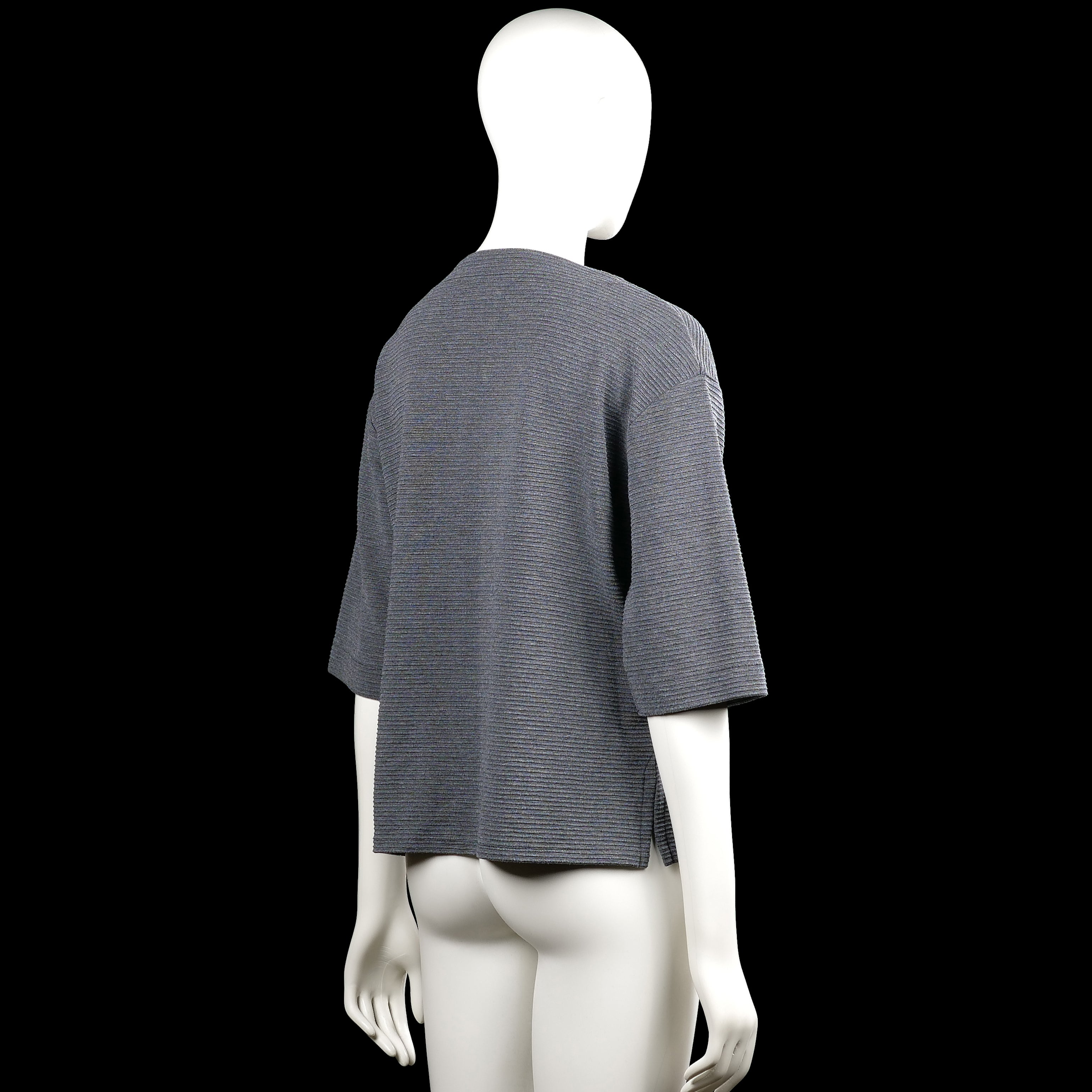 T-shirt - Gray - Size S