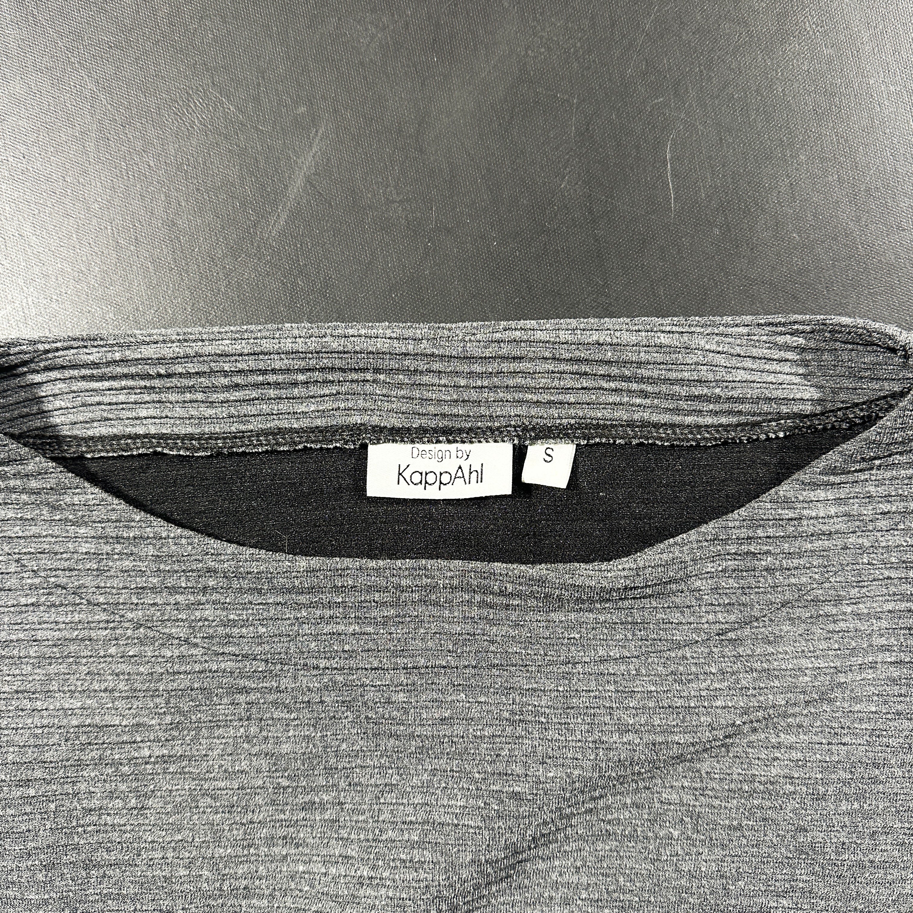 T-shirt - Gray - Size S
